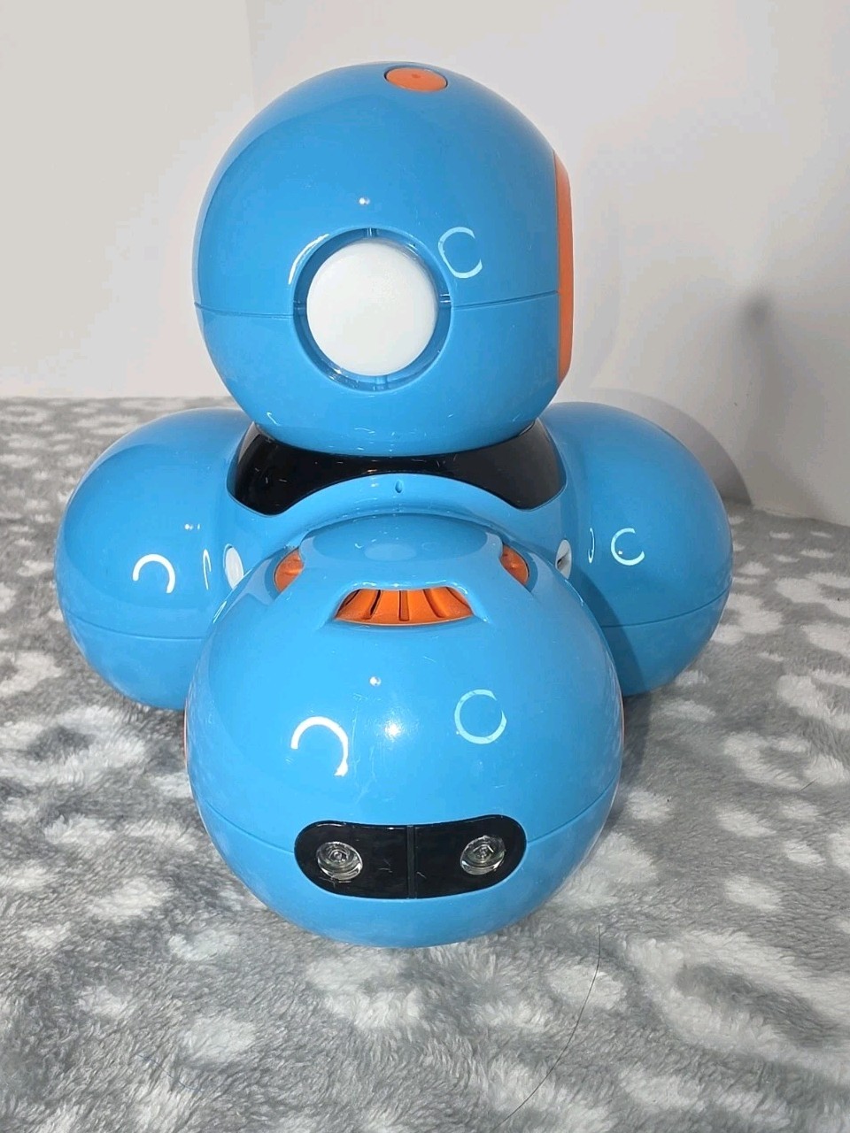 Wonder Workshop DASH DA01 Interactive Coding Robot STEM