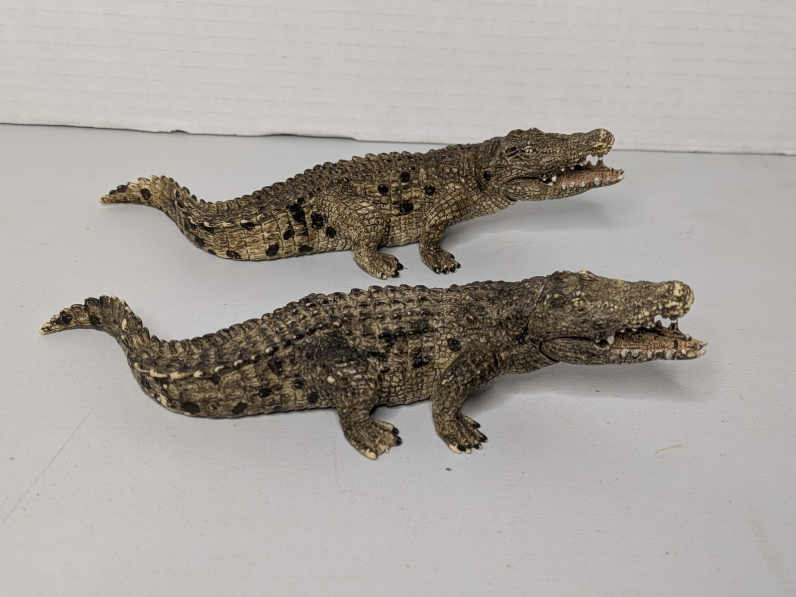 Lot 2 Schleich 7″ Crocodile D-73527 Animal Figure 2014 Movable Jaws AM Limes 69
