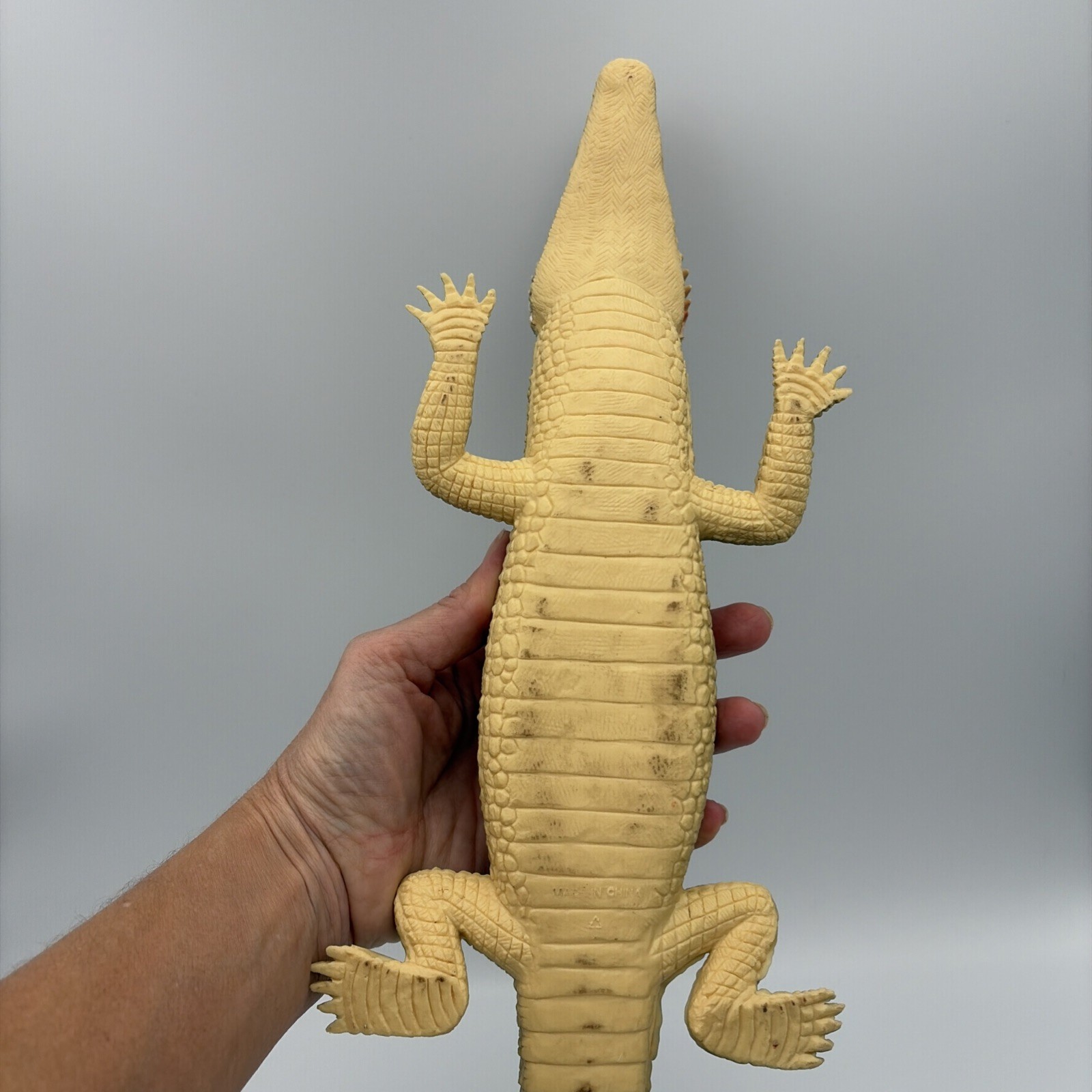 Crocodile Alligator 20” Figure Vintage Realistic Semi Aquatic Reptile Toy