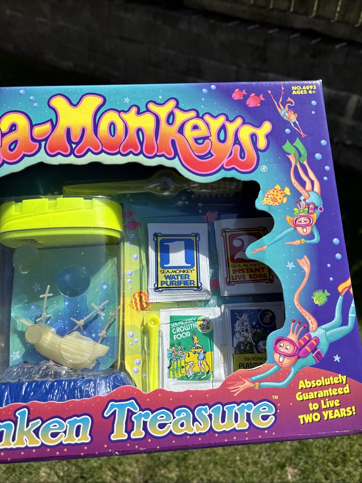 Amazing Live Sea-Monkeys SUNKEN TREASURE Tank Aquarium NEW RARE VTG 1998