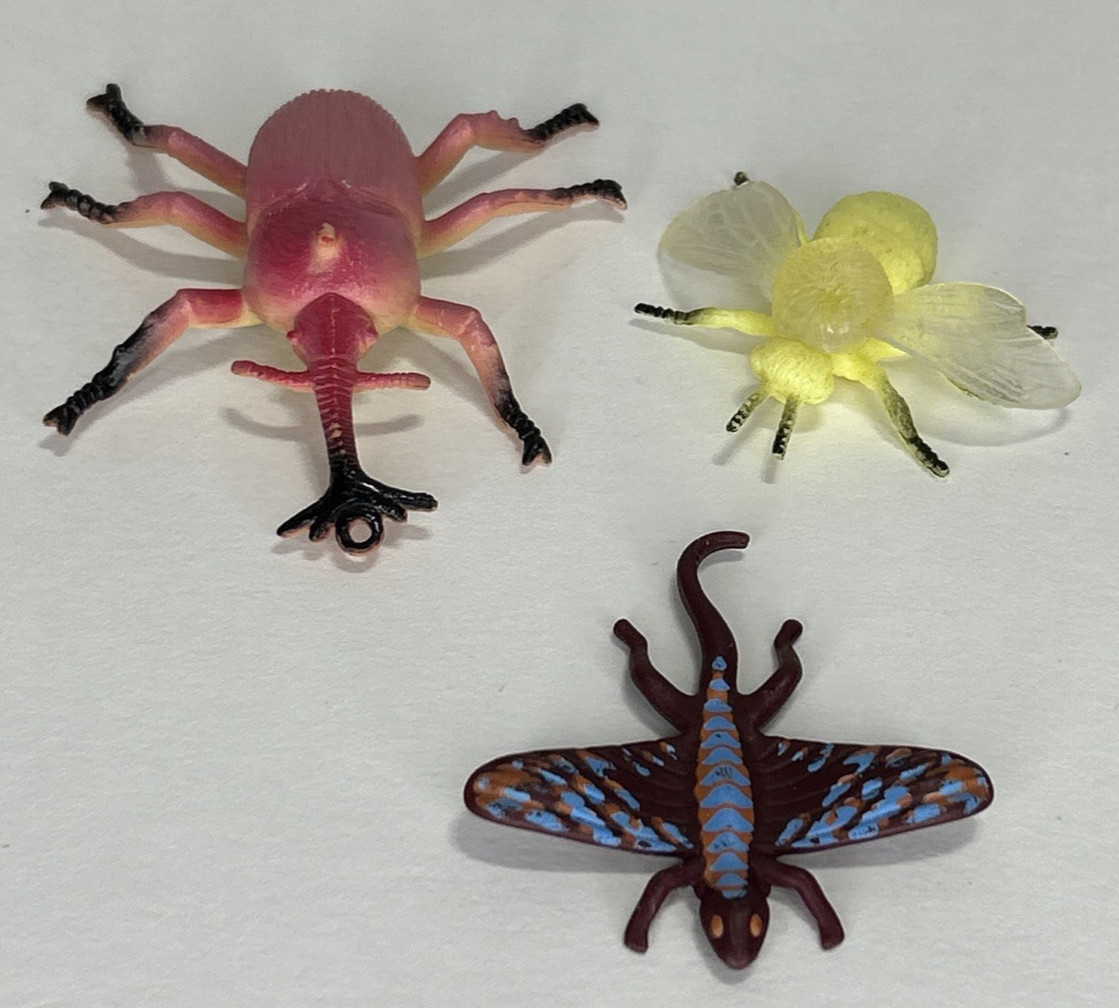 16 pc Lot Realistic Plastic Animals Bugs Insects Figurine Figure Toy Dino Tiger