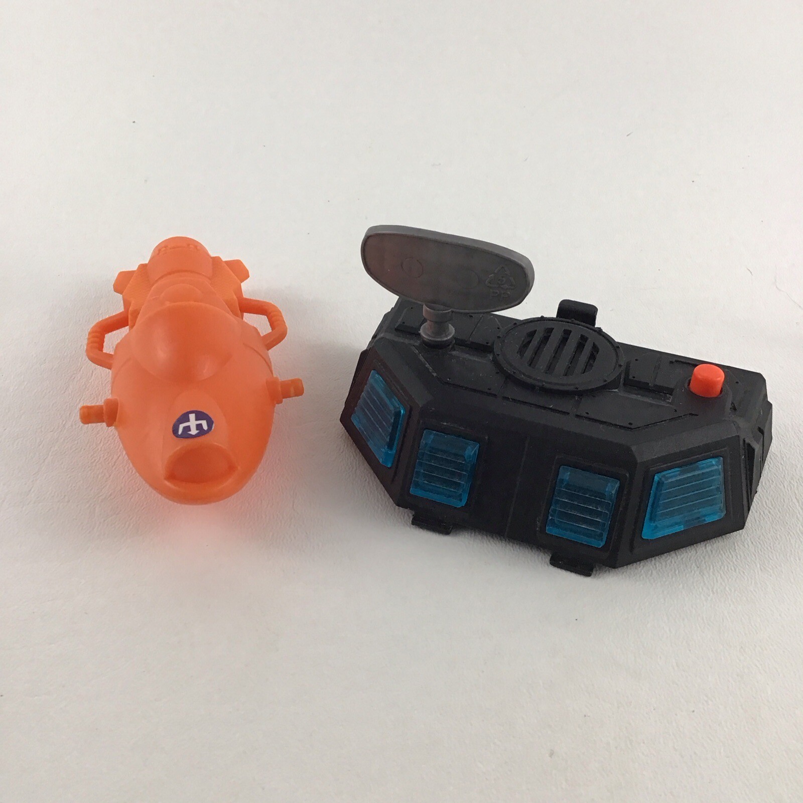 Animal Planet Ocean Quest Abyss Action Figure Playset Shark Deep Sea Exploration
