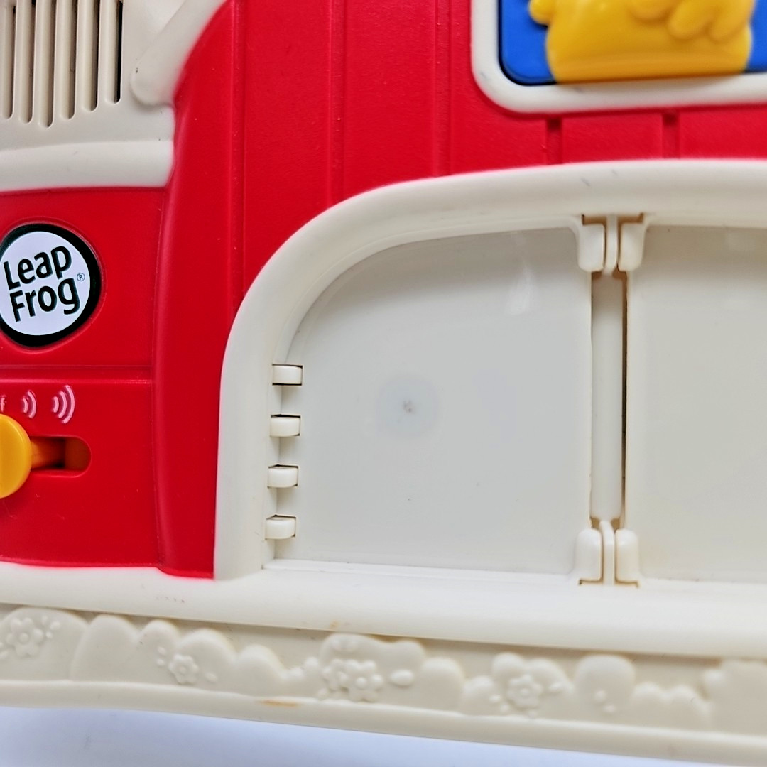 LeapFrog FRIDGE FARM House Only – NO ANIMALS – Powers On – Only Right Side Works