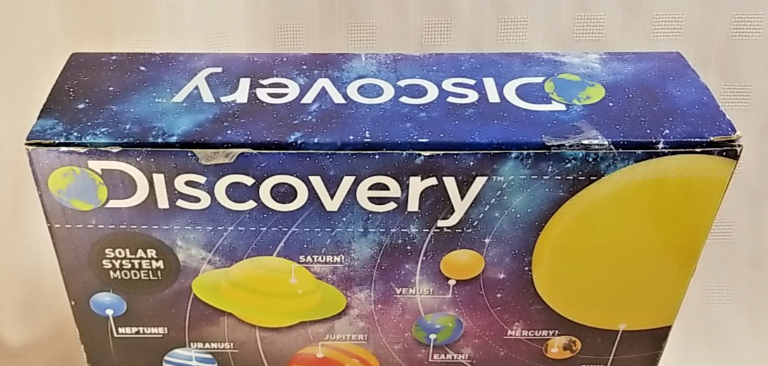 Discovery 30 PIECE 3D Solar System Model – New Open Box