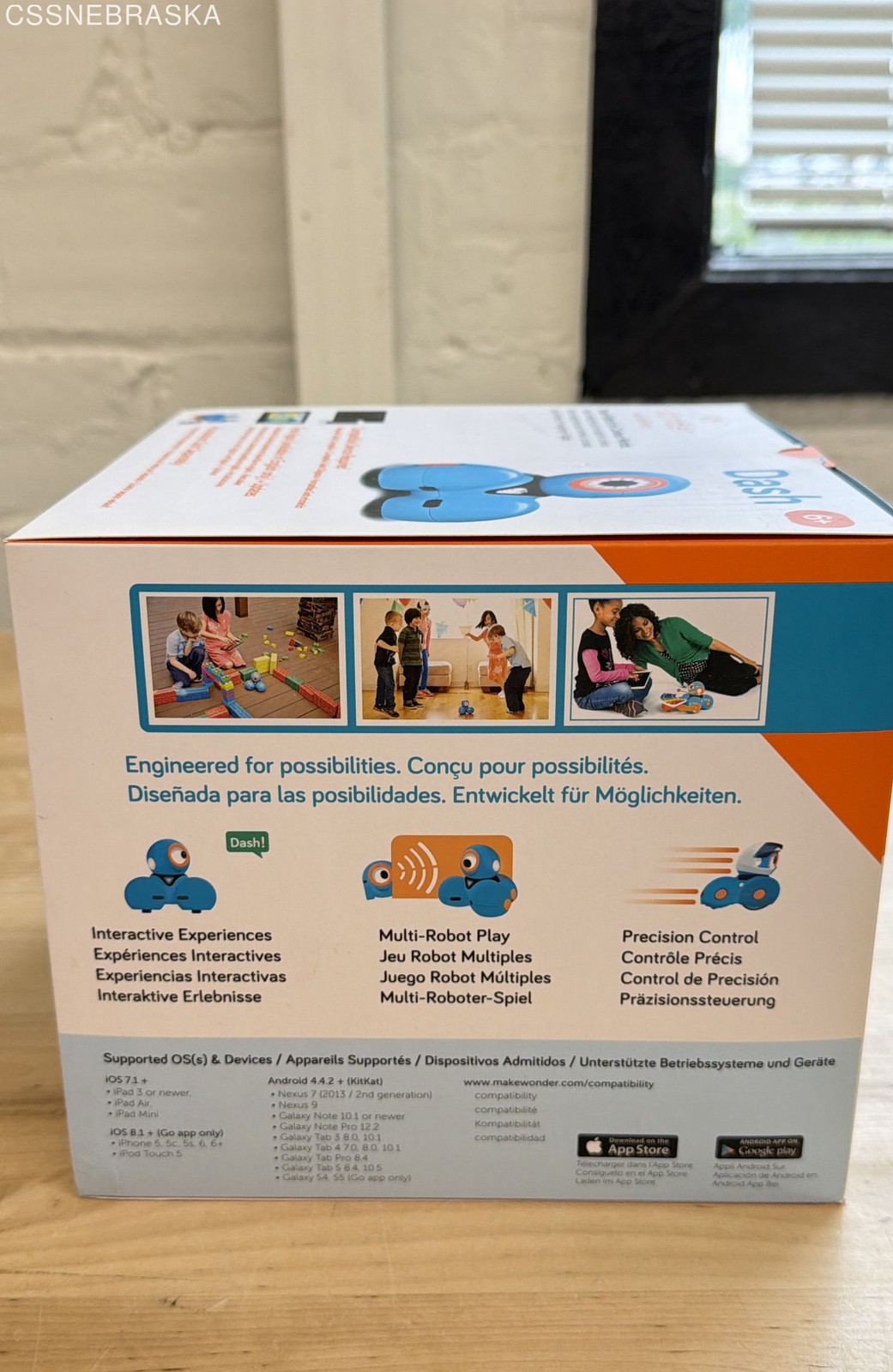Wonder Workshop Dash Programmable Educational STEM Robot Model DA01 New Open Box