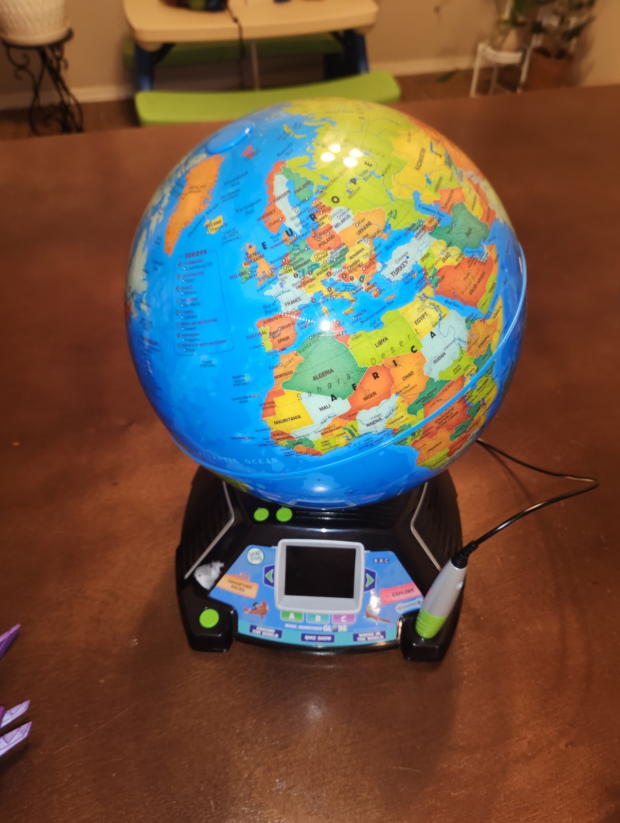 LeapFrog 80-605400 Magic Adventures Globe Educational Toy