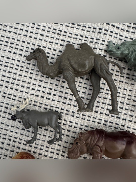 Vintage Plastic Safari Animal Toy Lot (7 Total)