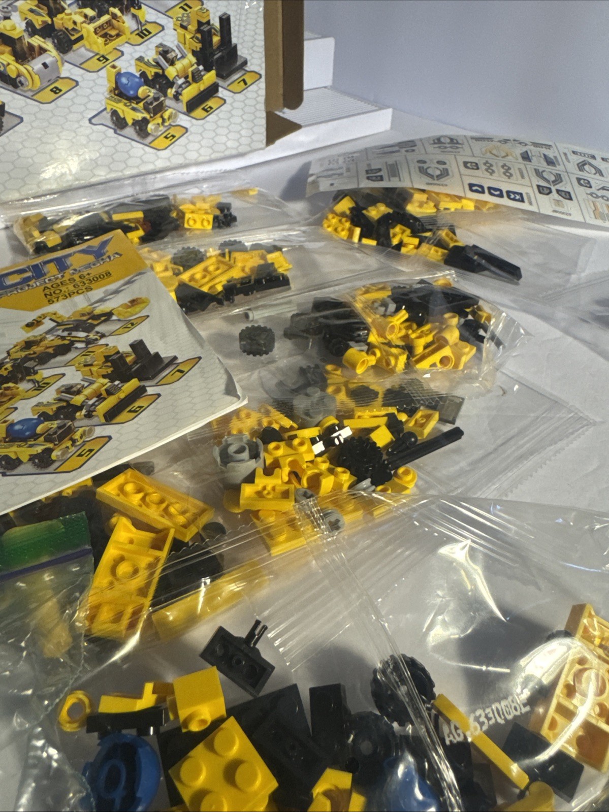 Vatos 1 To 25 CITY Project Mecha Building Brick Kids Toy 573 Pieces 1 Completed