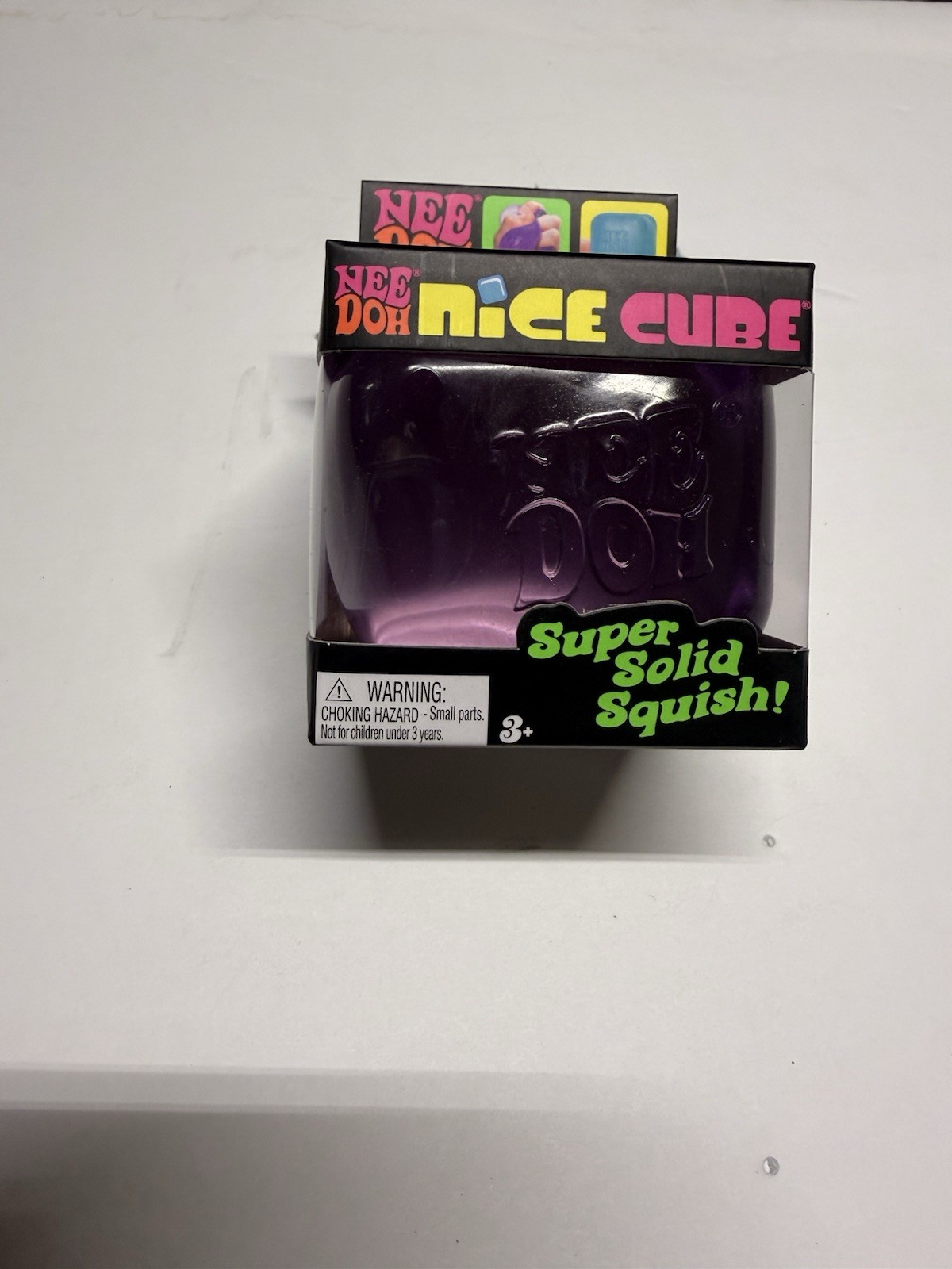 NEW!! And Authentic NeeDoh Nice Cube Satisfying Square Shape Sensory Toy.