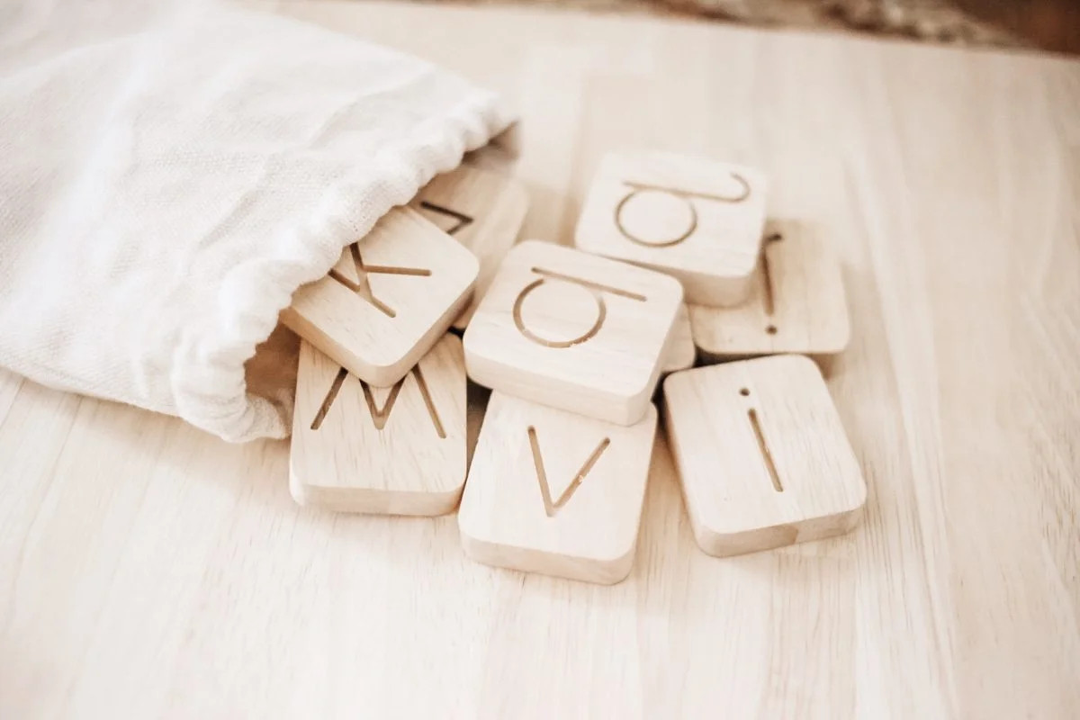 QToys USA Word Building Kit