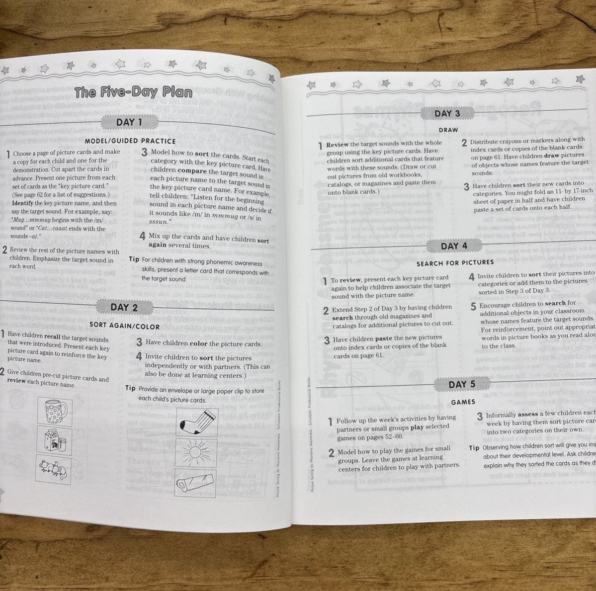 Picture Sorting For Phonemic Awareness, Grades Pre-K/K Scholastic Book