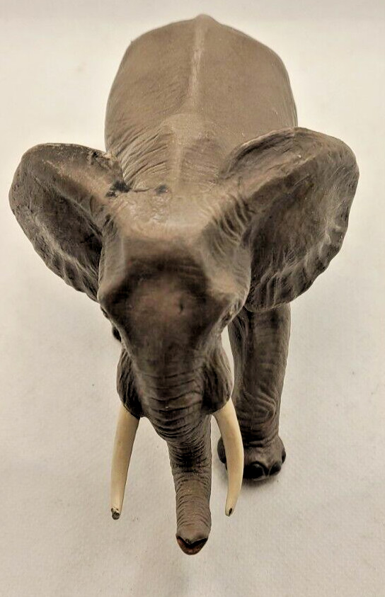 Safari Ltd African Elephant Figure 1996 grey large 7 x 4 inches