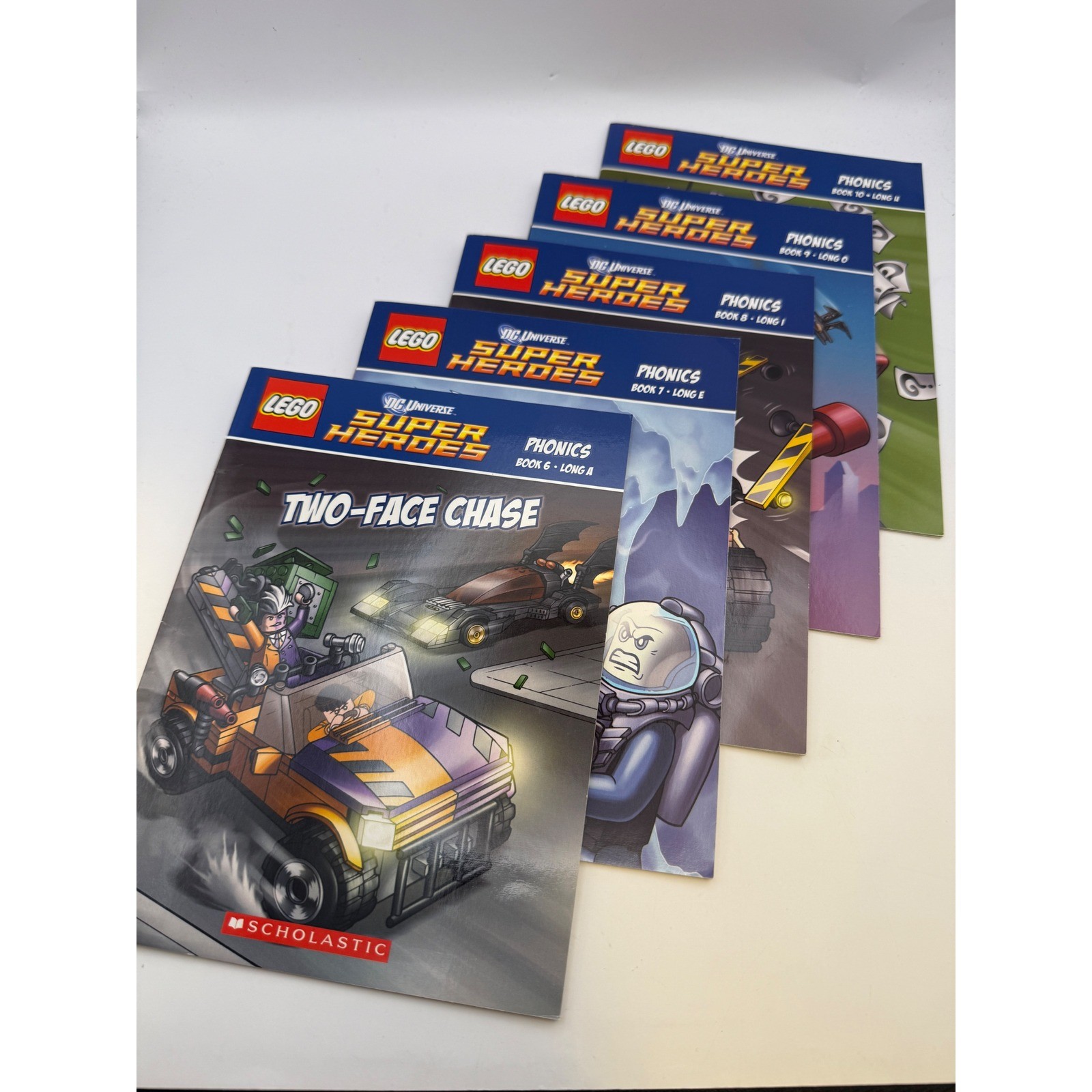 LEGO DC Universe Super Heroes Phonics Scholastic 10 Books 2 Workbooks Set Batman