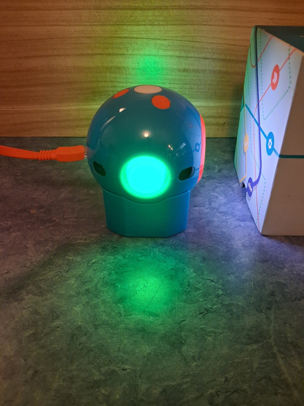 Blue Wonder Workshop Dot Robot D001, Lightly Used-Works Perfect-No Damage-
