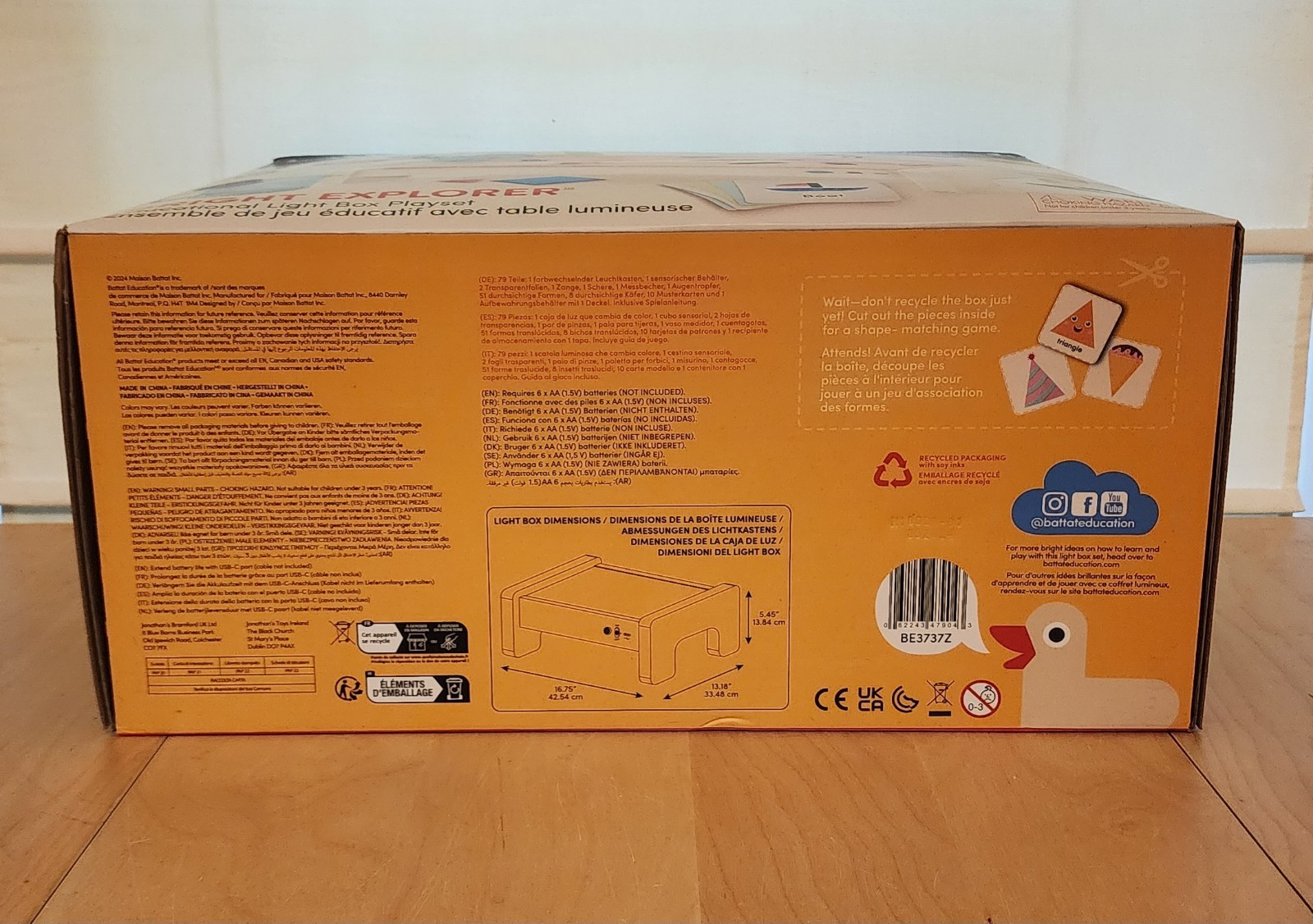 New battat Bright Explorer Educational Color-Changing Light Box 79-Pc Playset