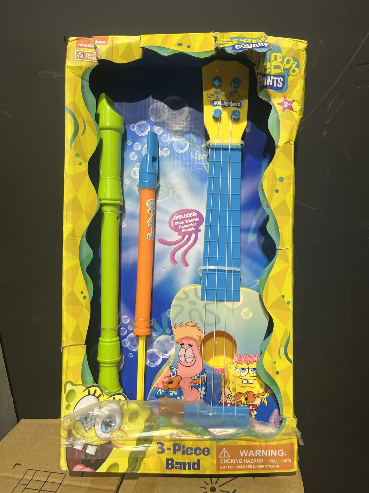 NEW SpongeBob SquarePants Kids Guitar Instrument Set 16″ Ukulele – Box Damaged
