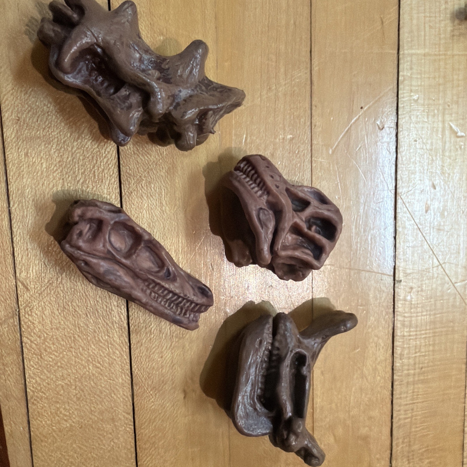 Lot Of Toy Dinosaur Bones Skulls Skeletons For Sensory Table
