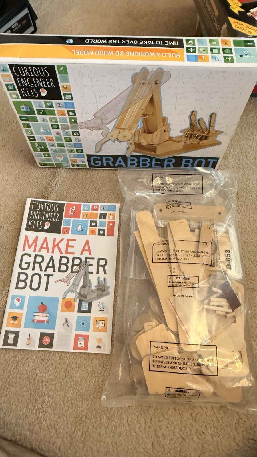 Curious Engineer Kits Grabber Bot Copernicus Wood 3D Model Kit COMPLETE