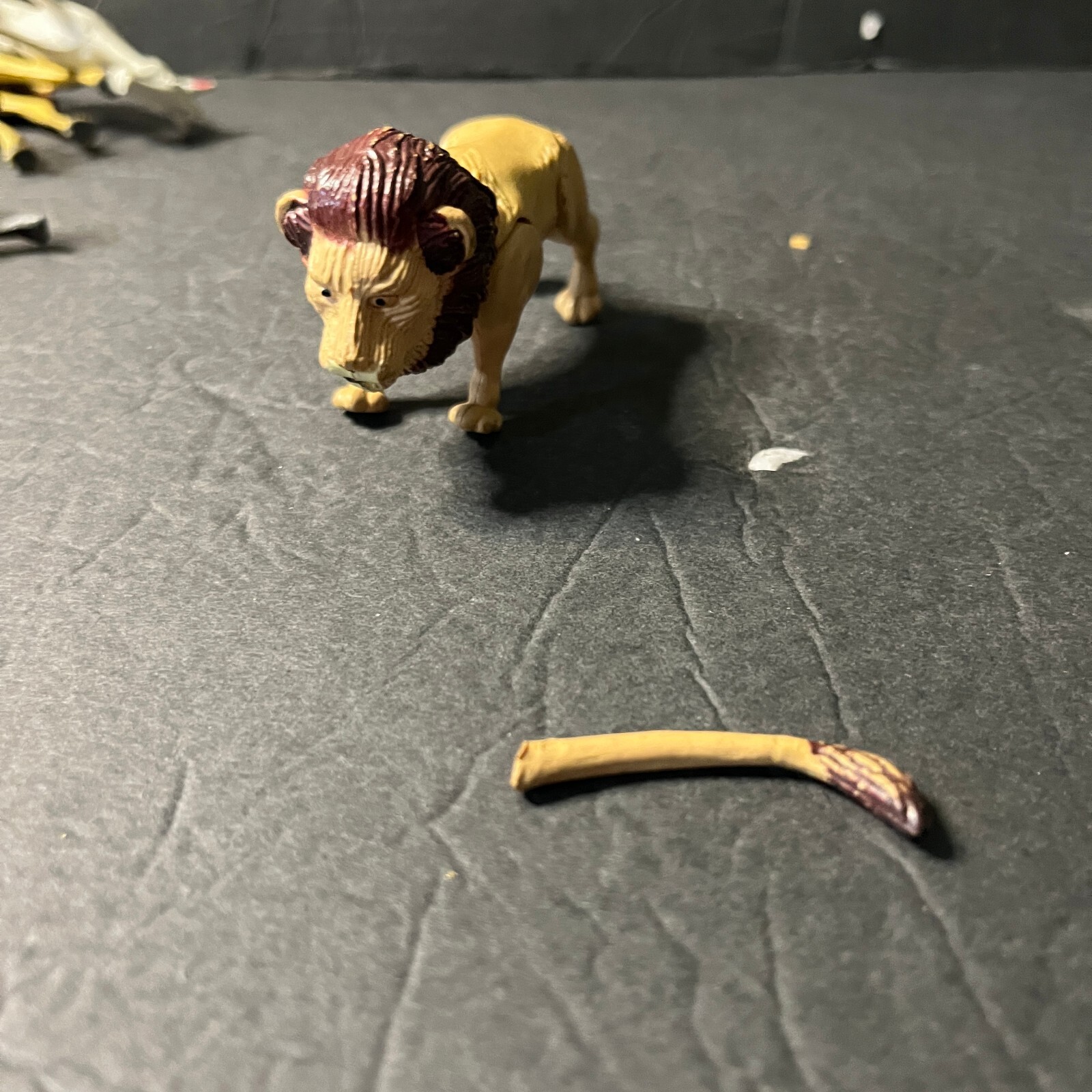 Lot of 9 Animals Figures Plastic Realistic Wild Zoo Giraffe Lion Snakes Camel