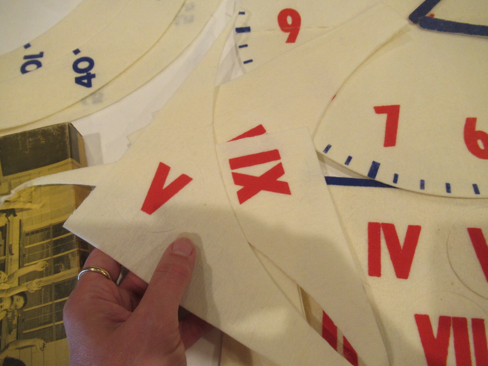 Instructo Flannel Board clock set, c. 1967