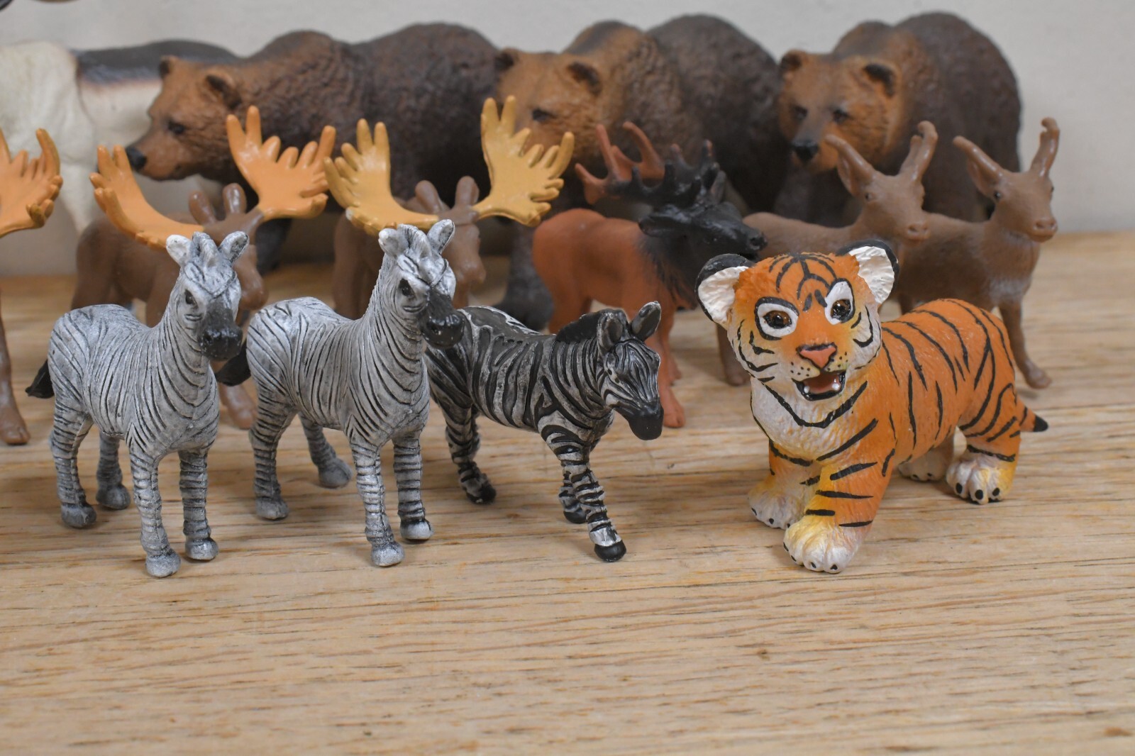 (55) Safari LTD Animal Figures 5.5″ to 2″ in Size