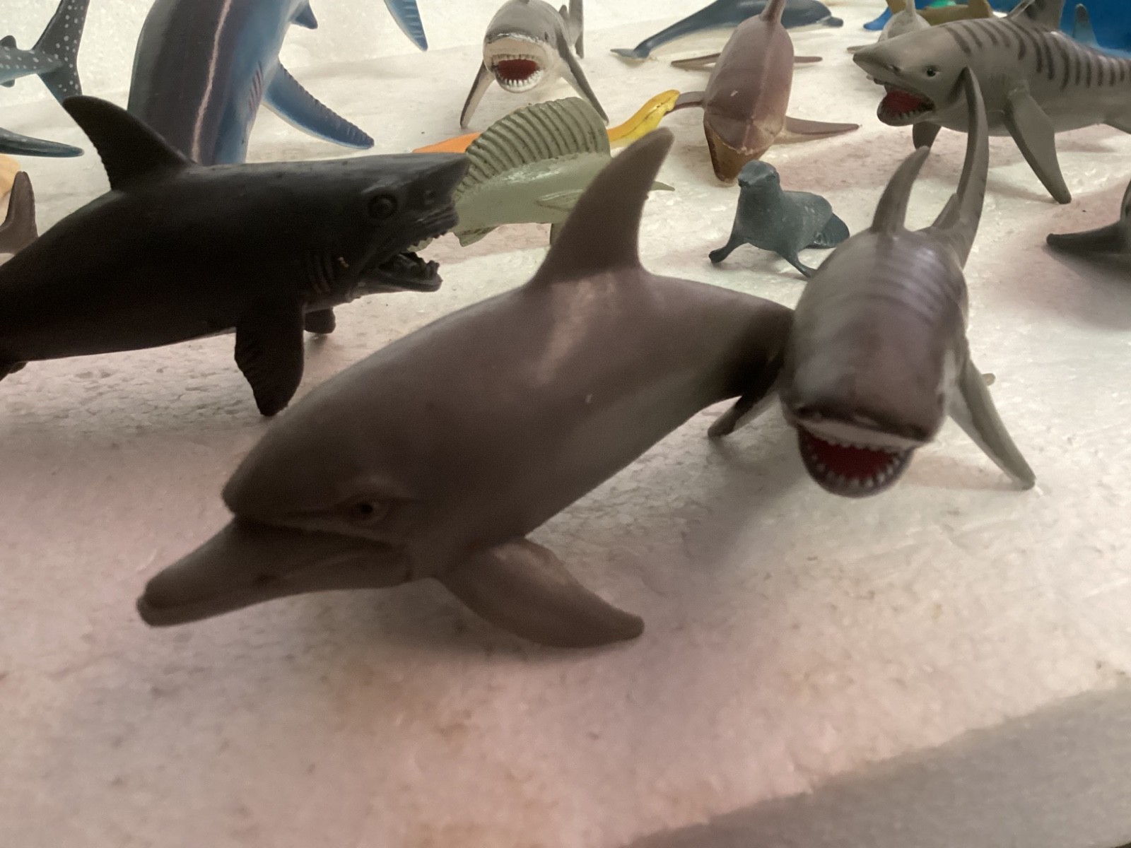 Mixed Lot 27 OCEAN SEA CREATURES Plastic Animals Toy Figures.