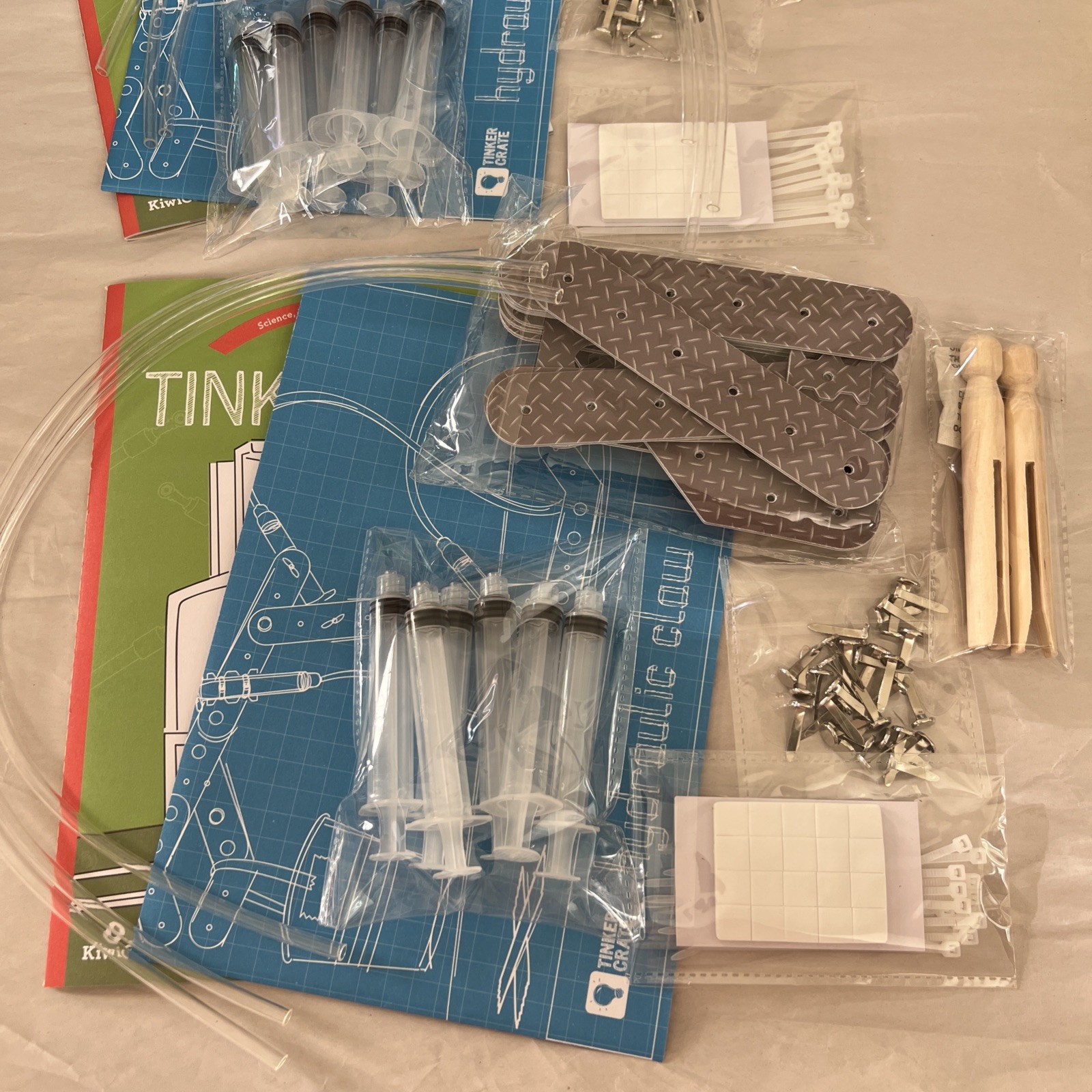 Lot of 2 Kiwi Co Tinker Crates Hydraulic Claw and Paper Circuit Home School STEM