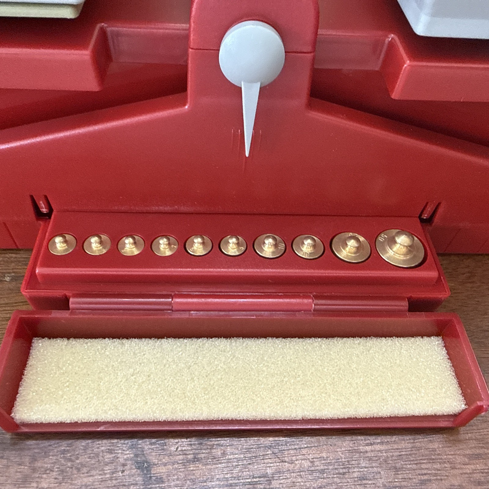 ETA Cuisenaire 410B School Balance Complete Box Manual Brass Weights
