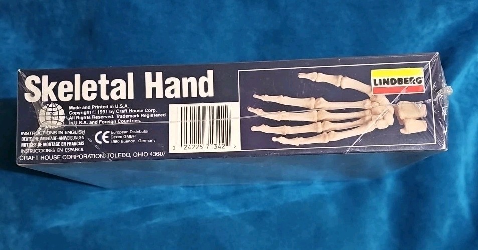 1991 Lindberg Skeletal Hand Life Size Model Kit Prop Or Educational NEW SEALED