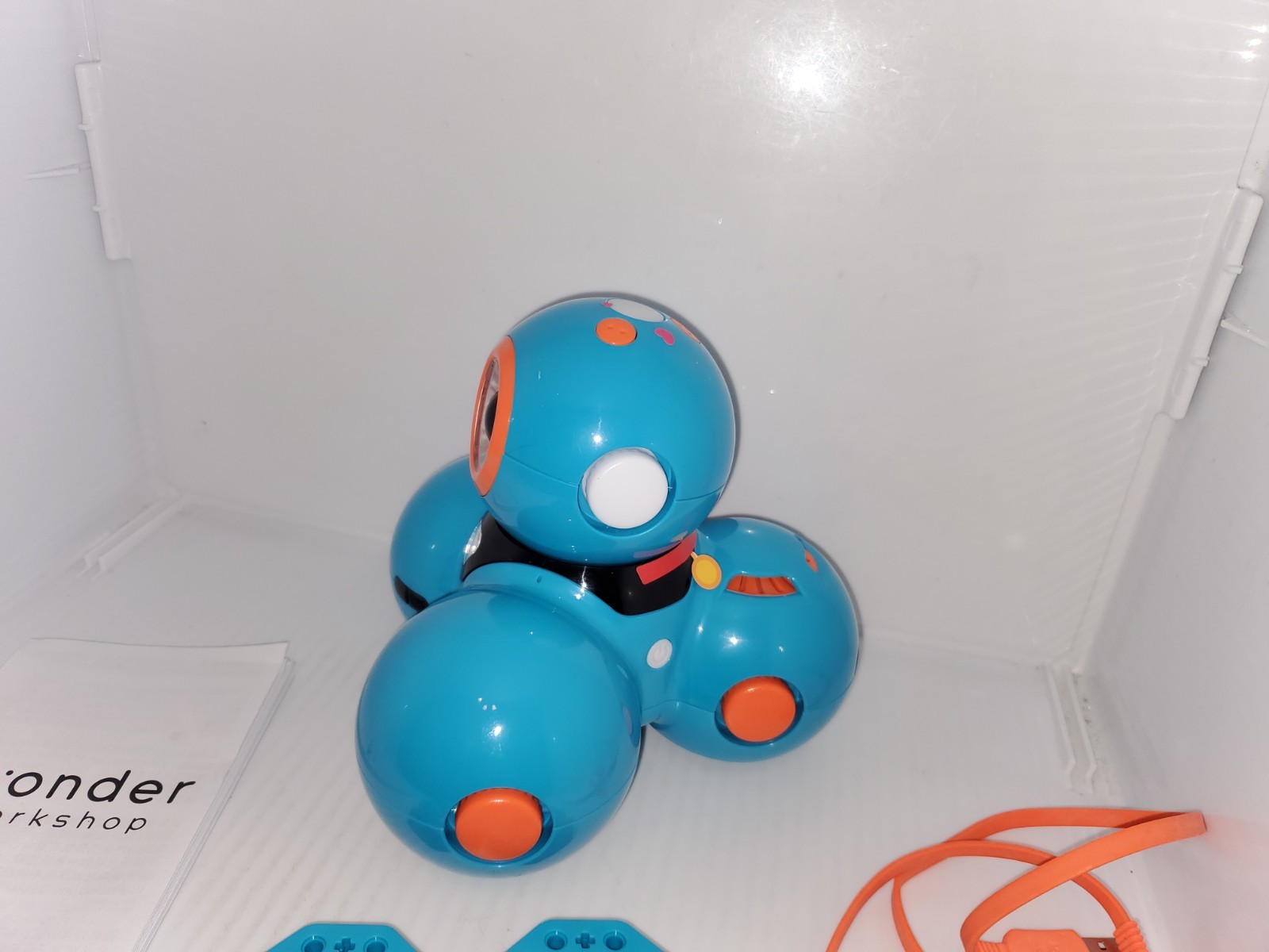 Wonder Workshop Dash Smart Robot DA01 STEM Science Coding Learning Toy.WORKS