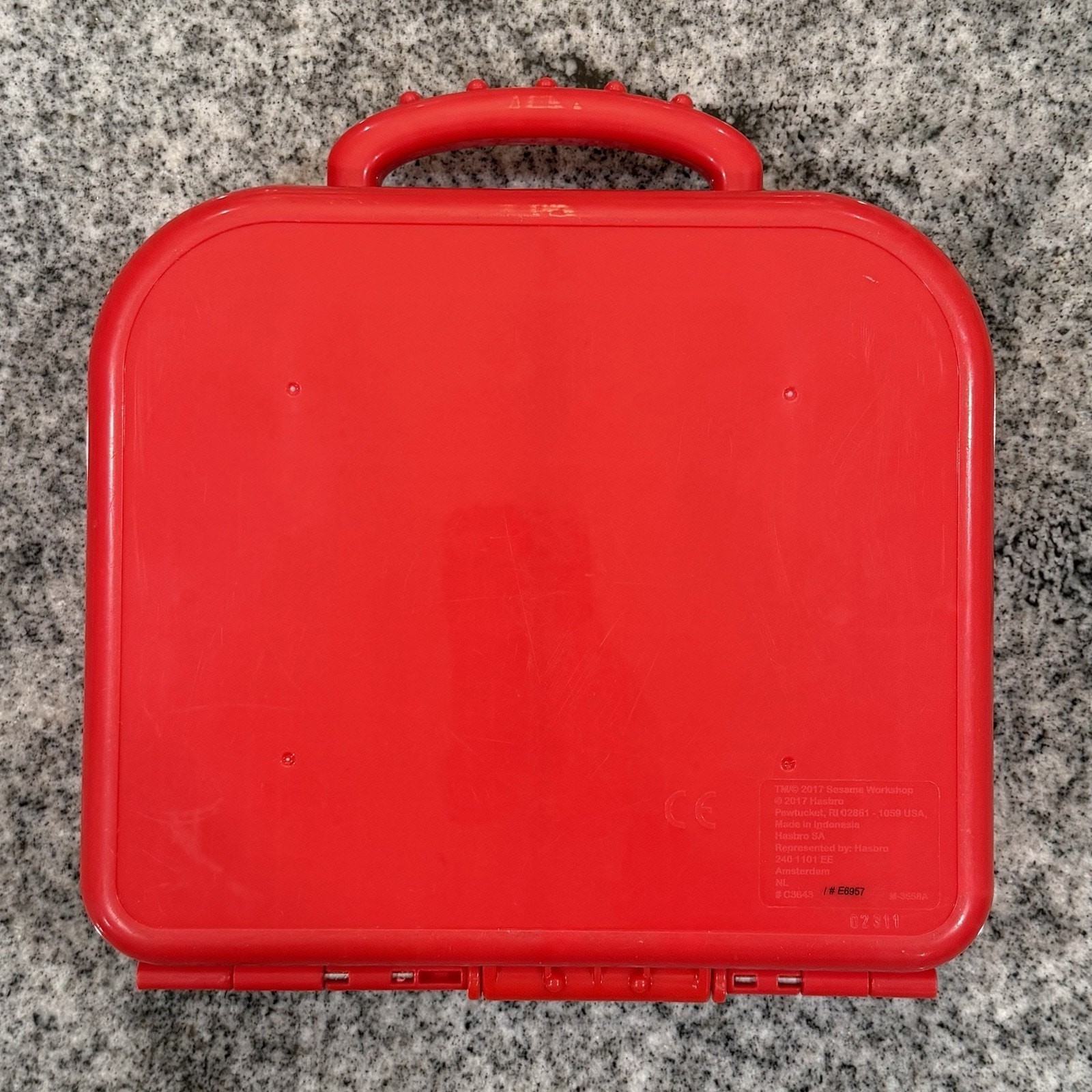 Sesame Street/Hasbro Elmo’s On The Go Alphabet Letters Carry Case-*READ/Lt Flaws