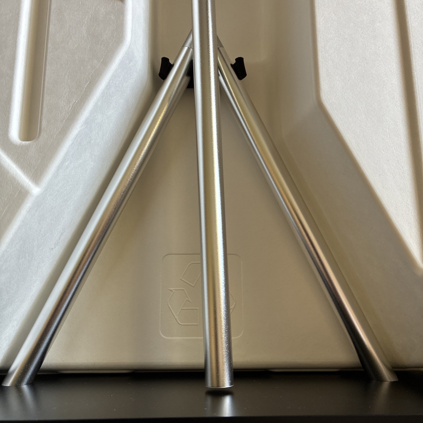 The Swinging Sticks Kinetic Energy Sculpture – Desktop Version