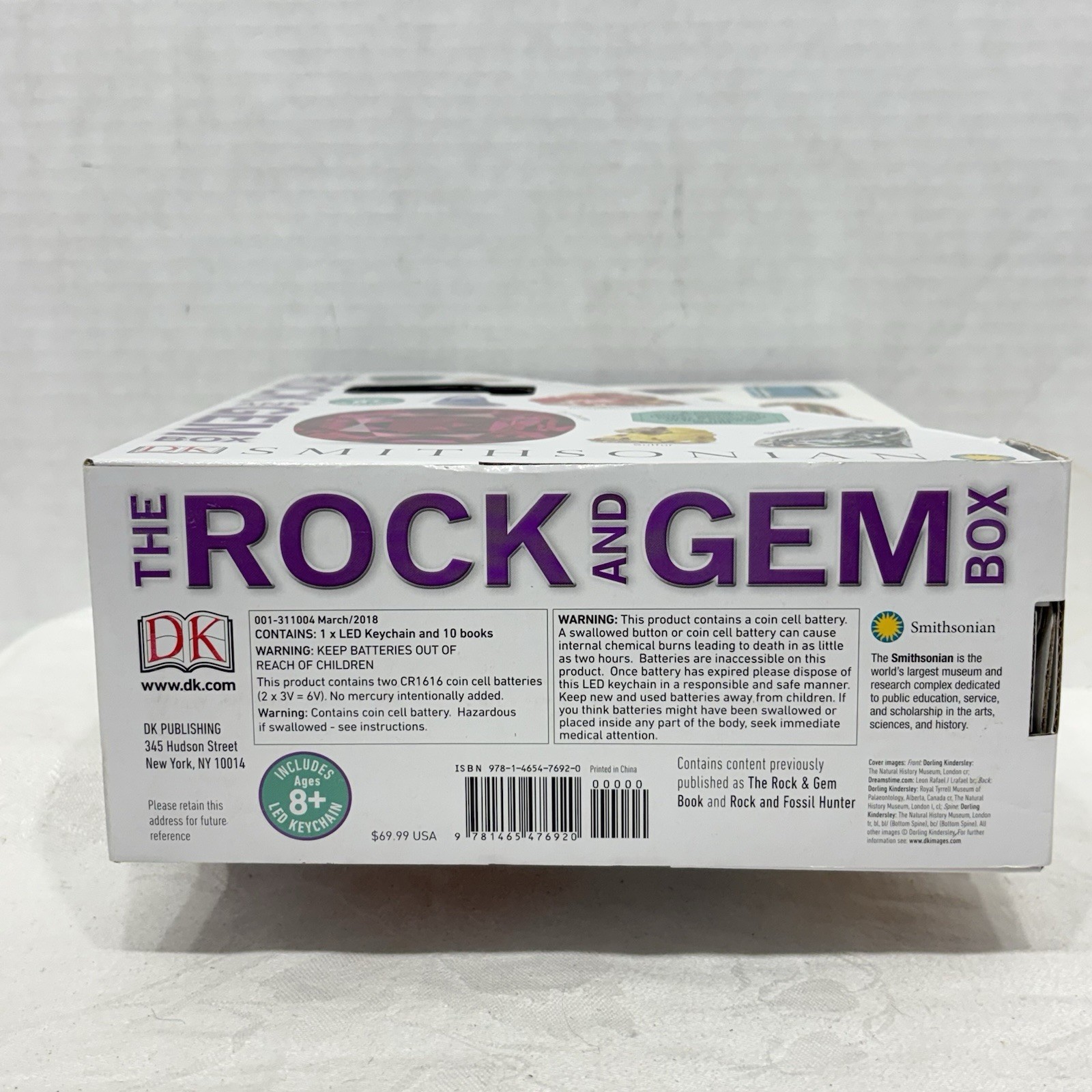 DK The Rock And Gem Box Smithsonian: 10 Hardcover Books & LED Keychain