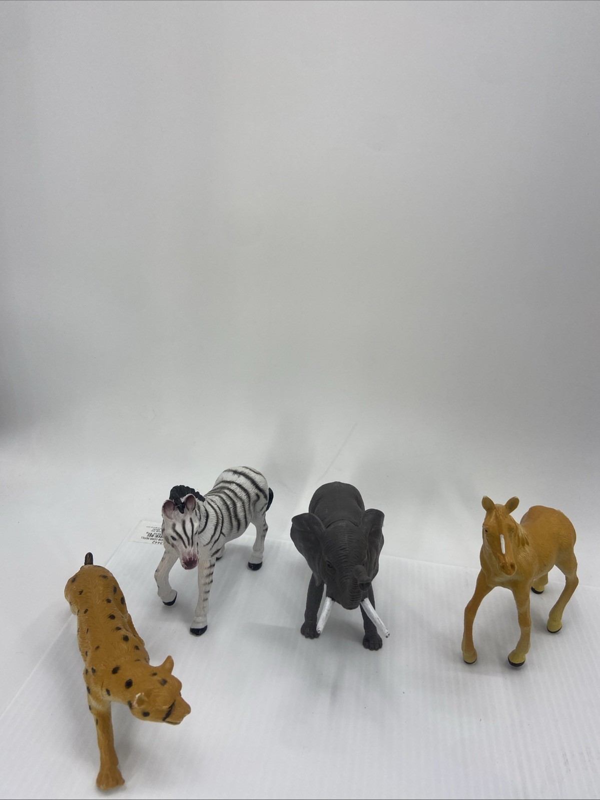 miscellaneous lot Of Toy Animals. Rhinos, Zebras, Lions, Lizards Etc. {AA}