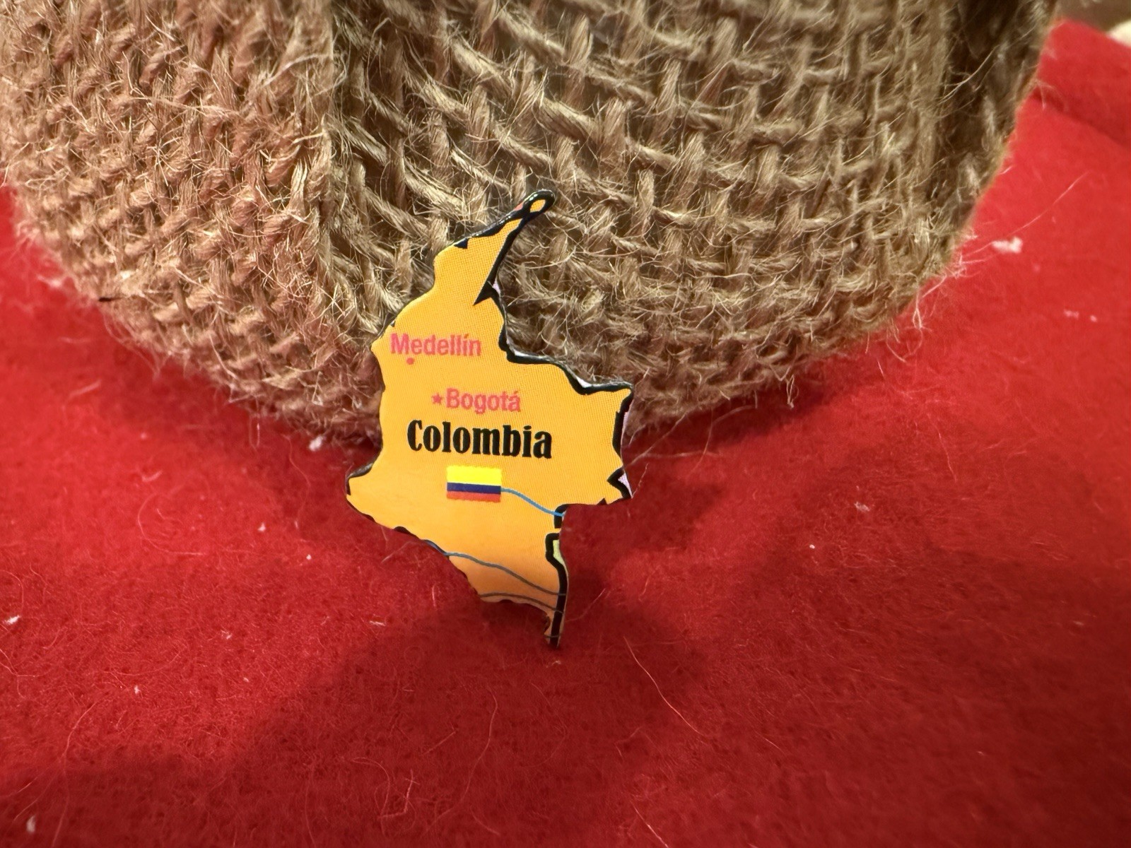 Ata-Boy Magnetic World Map Play-n-Learn Columbia Piece 1