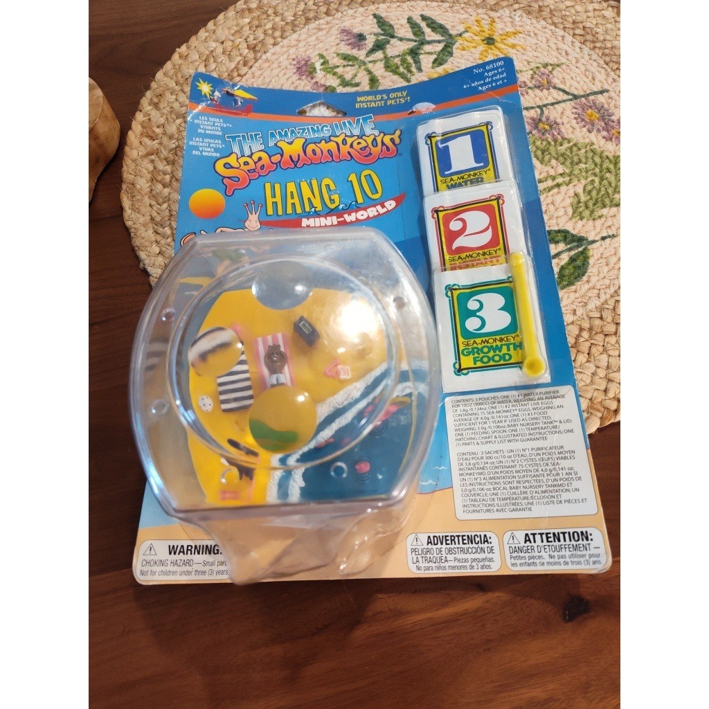 The Amazing Live Sea-Monkeys Hang 10 Mini-World Beach Theme Kit Big Time Toys