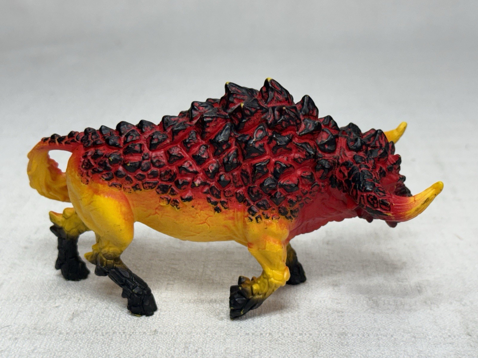 Schleich Eldrador Fire Bull Lava Creature Lifelike Realistic Animal Figure 2018