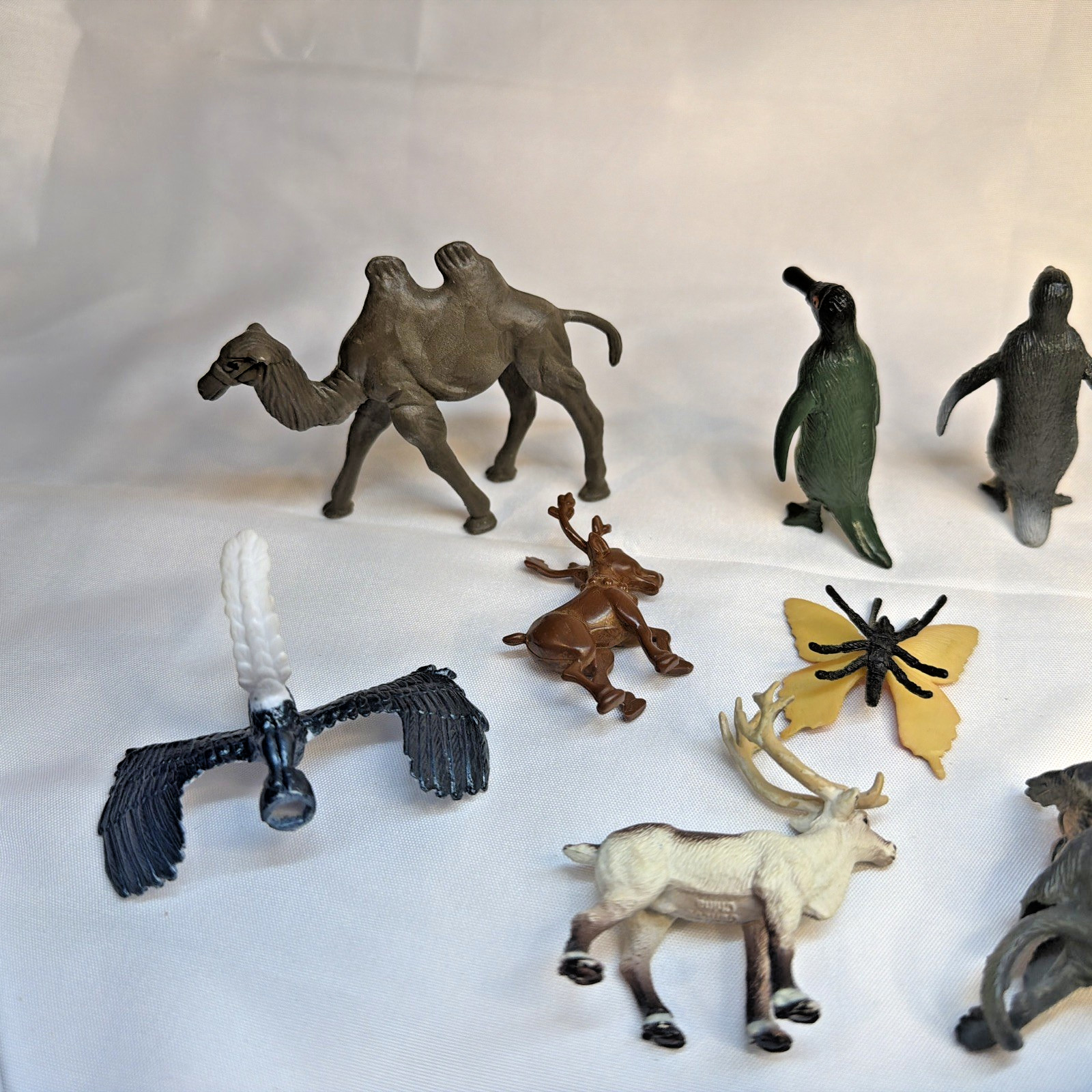Lot Of 14 Assorted Plastic Diorama or Educational Toy Animals