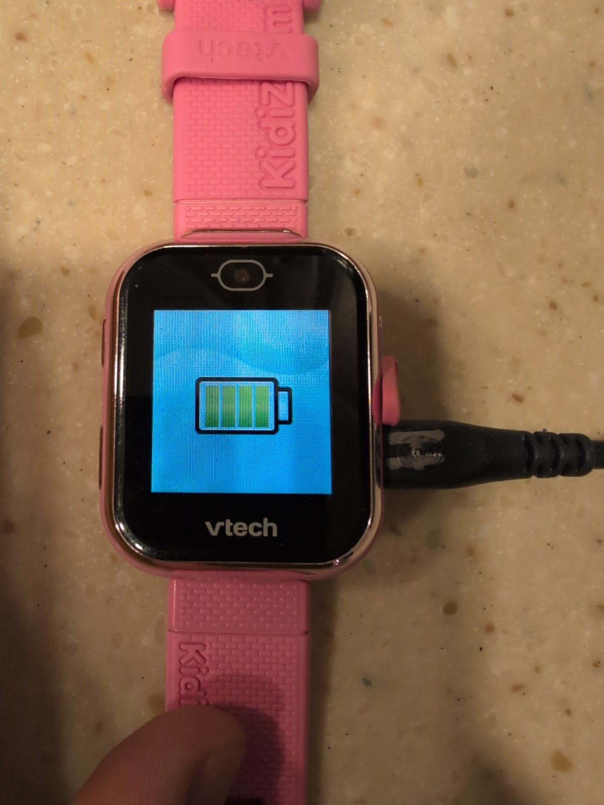 2 Vtech KidiZoom Smart Watch DX3 Power Up! Pink And Blue W/Charger Cables