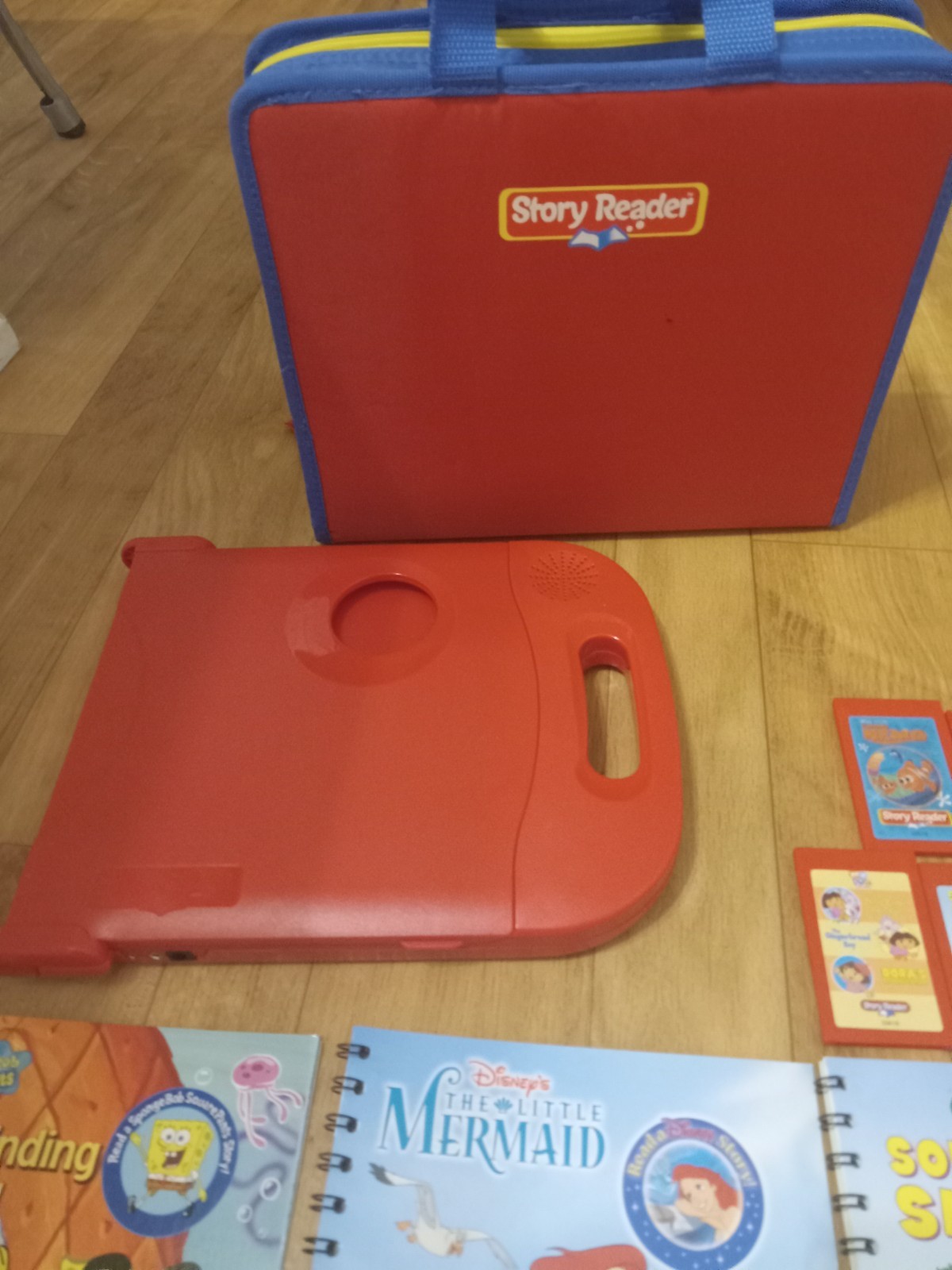 Vintage Children’s Electric Story Reader System SpongeBob Nemo 11 Books Cartrid