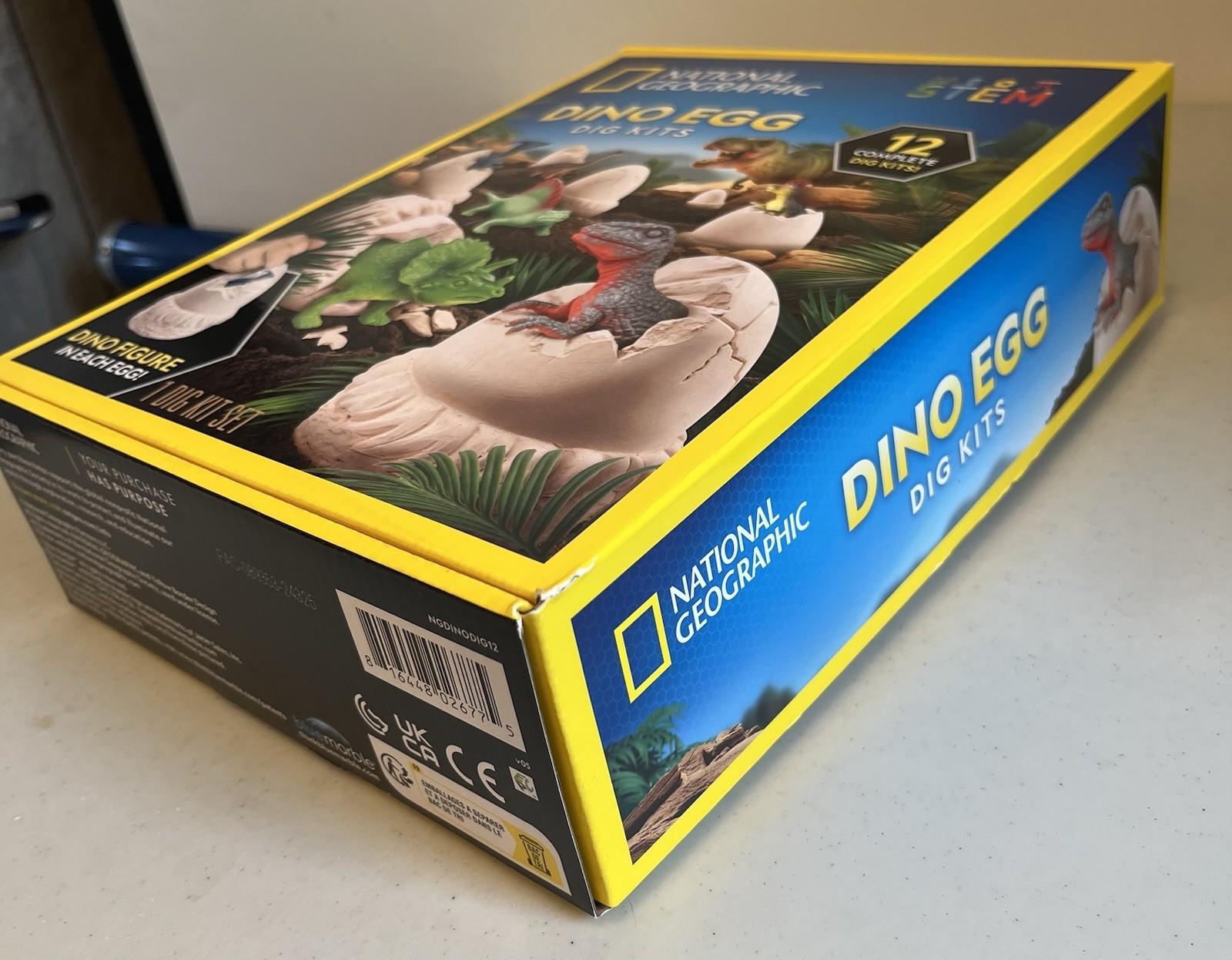 New! National Geographic Dino Dig Kit Educational Science Toy Ages 8 and Up