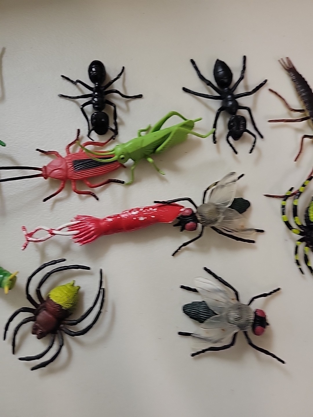 Mixed Lot of Rubber Plastic Spider fly ant Insects Bugs Toy Figures