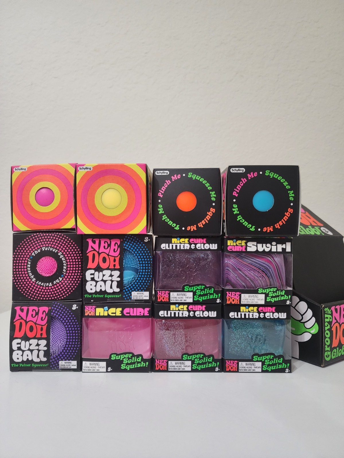 NeeDoh x12 Variety Selection With A NeeDoh Groovy Glob Box