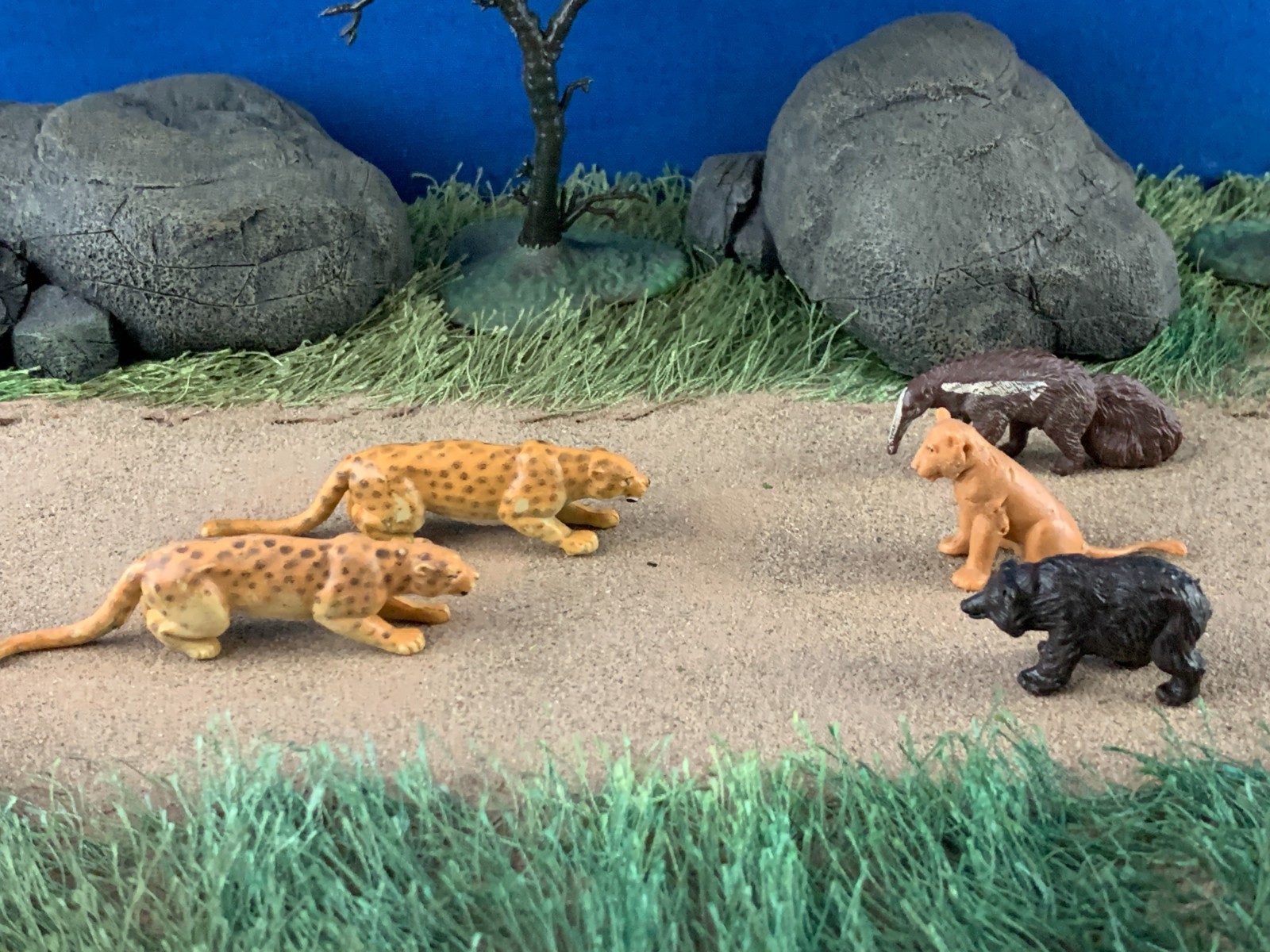 Lot of 5 Mixed Britains Vintage Miniature Plastic Wild Animal Figures England