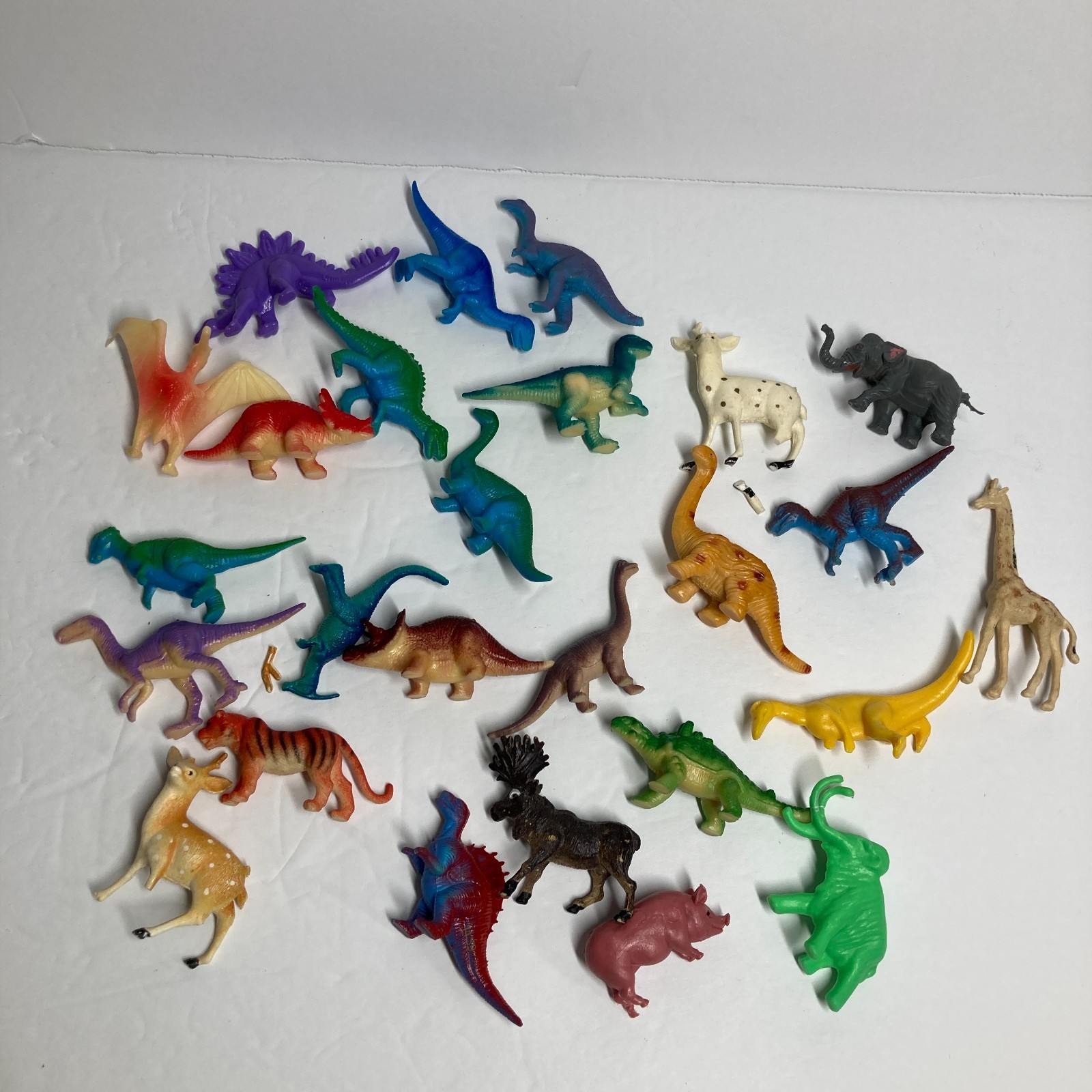 Lot of 24 Plastic Animals Small Dinosaurs, Zoo, Farm Toys Play Vintage FLAWS