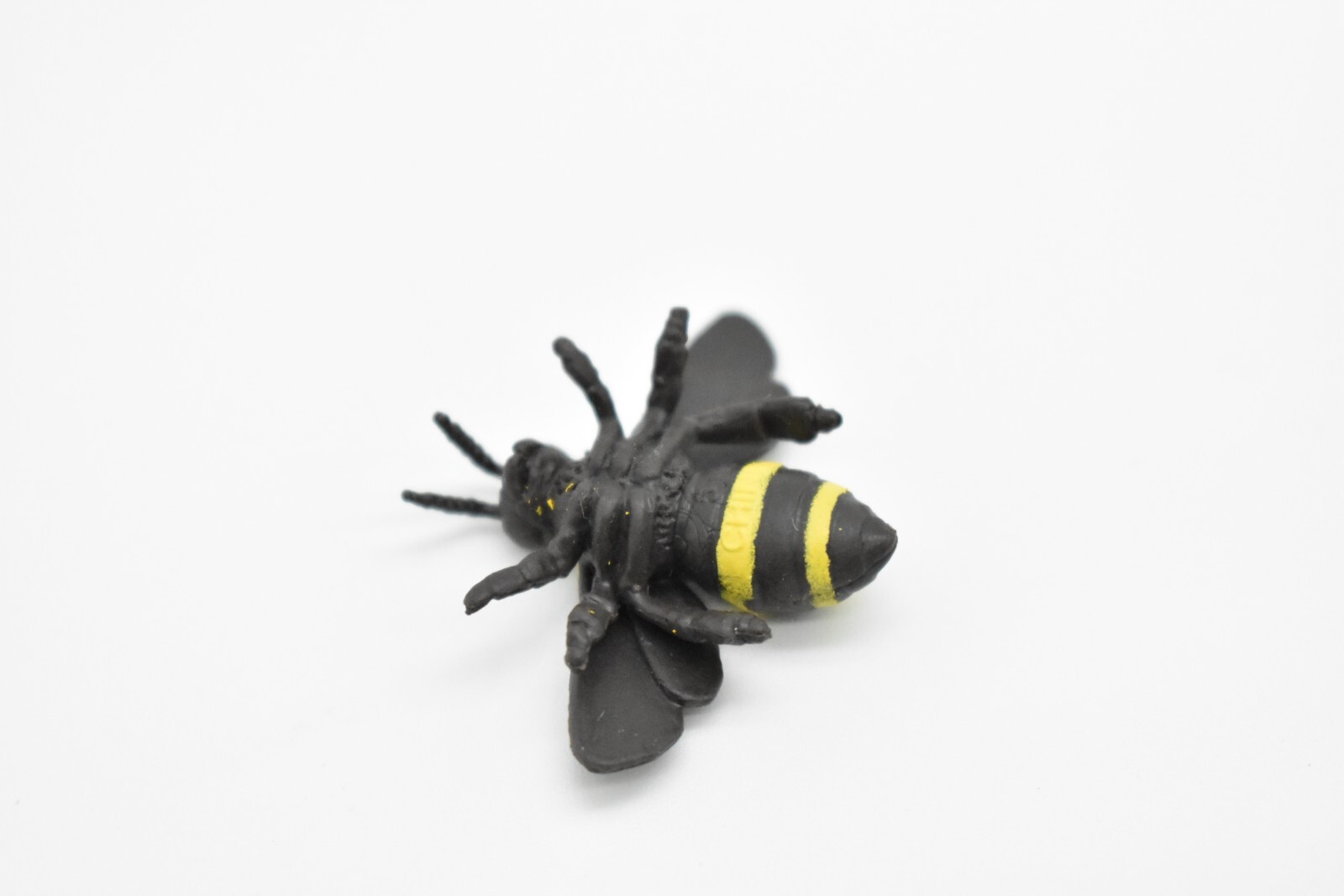 Bumblebee, Flexible, Soft Rubber Toy Bee Model Bug 1″ F3416 B33