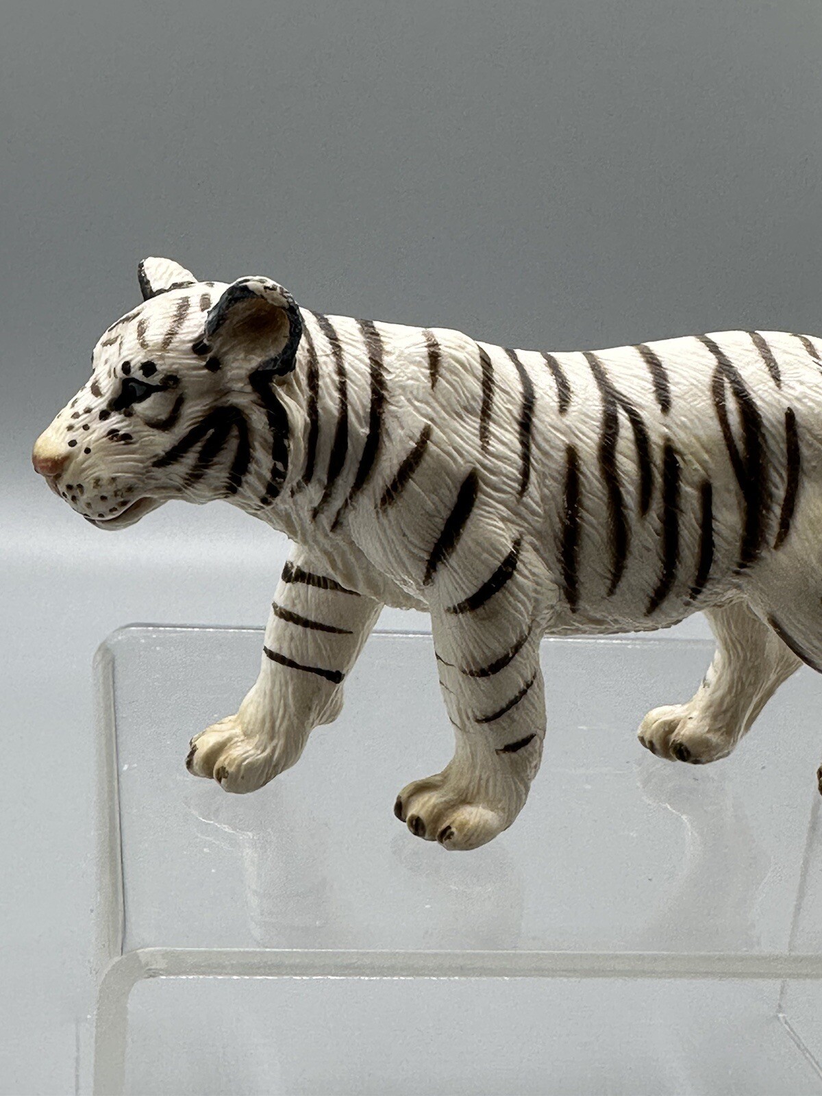 Retired Schleich White Tiger Big Cat And Safari Ltd Lion and Tiger Cub Figures 3