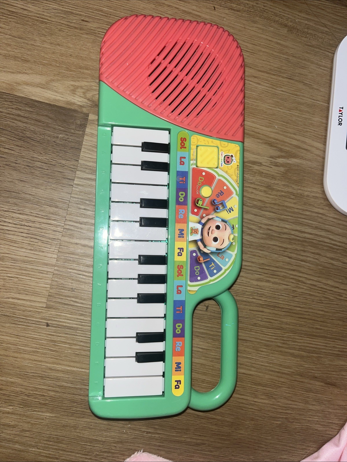 Cocomelon Small Keyboard Musical Instrument