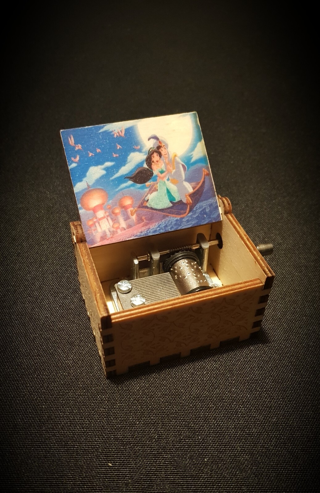 Aladdin A whole new world Wooden Music Box – Customizable
