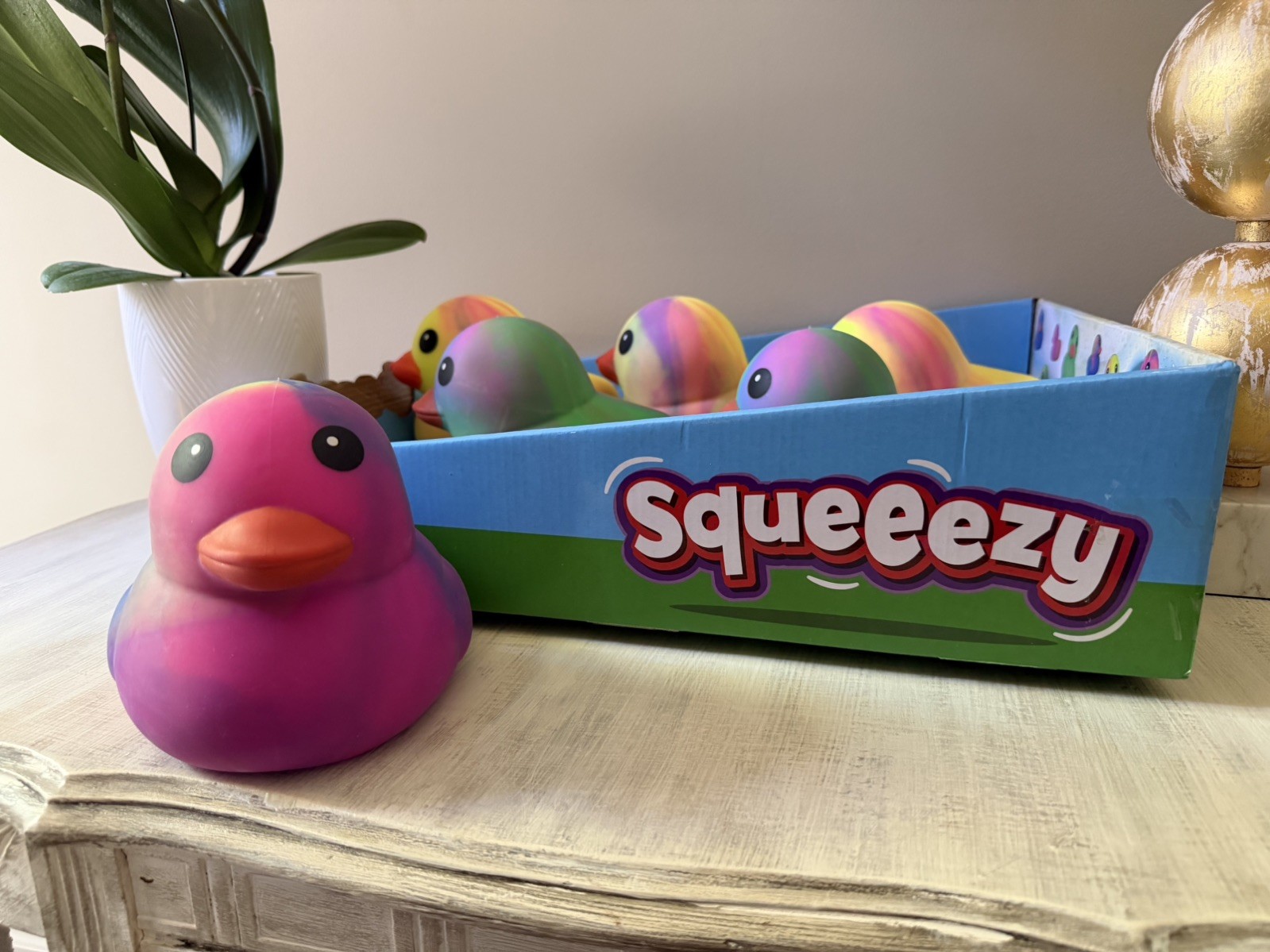 1 CUTE 🥰 Squeeezy Tie Dye Pink/Purple Duck- Tiktok Viral Sensory Squeeze Toy🔥